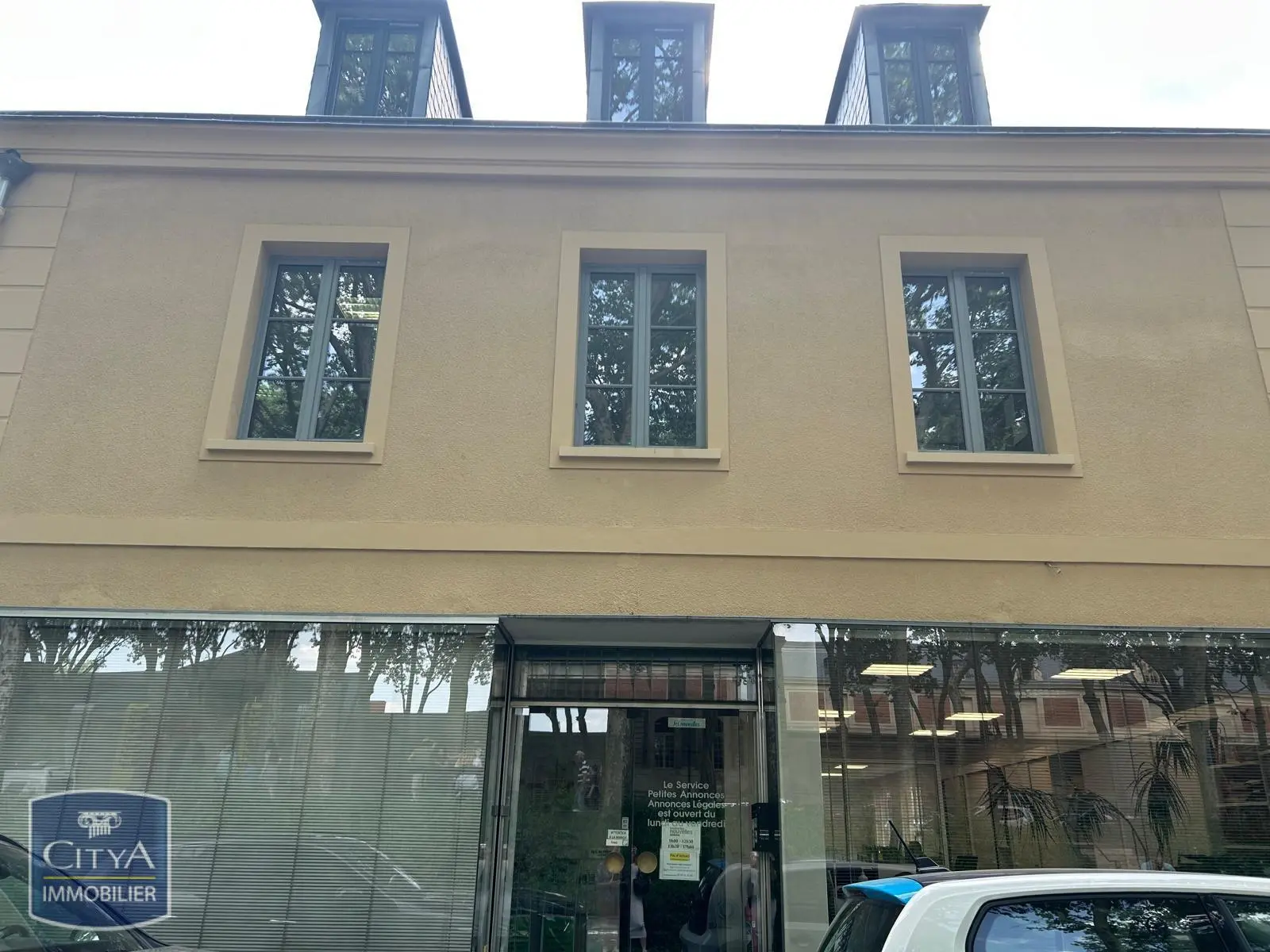 Photo 1 Local Commercial