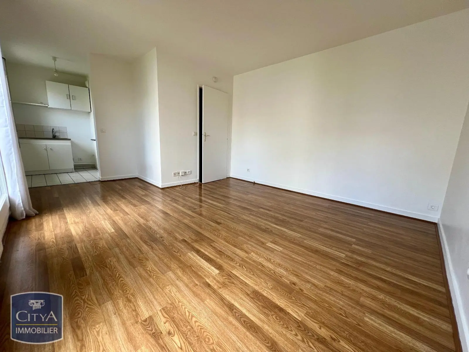 Photo 1 Appartement 1 pièce 26.77m²
