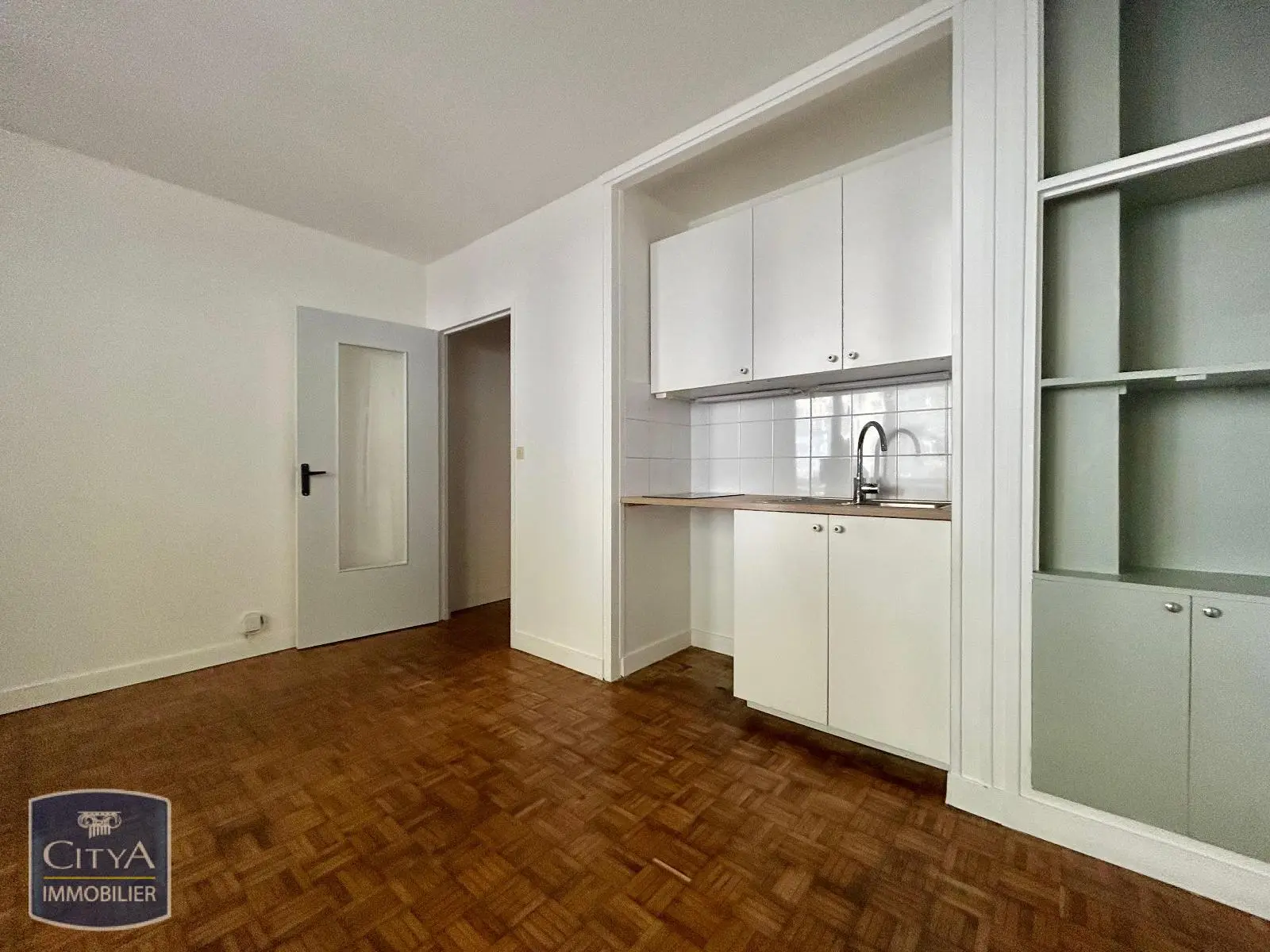 Photo 2 Appartement 1 pièce 20.58m²