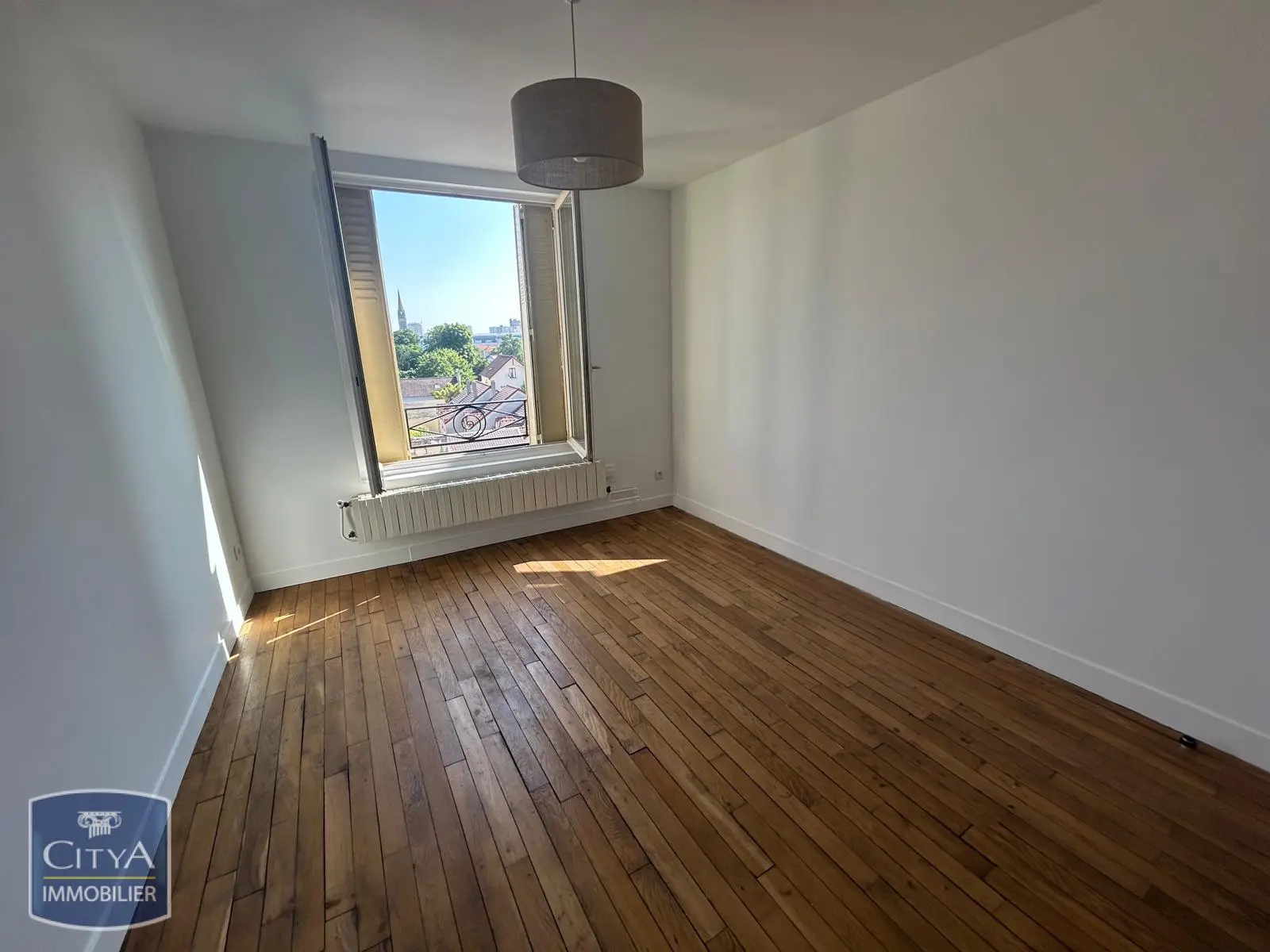 Photo 2 Appartement 1 pièce 30.41m²