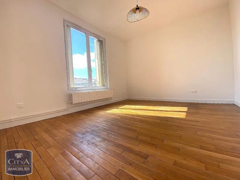 Photo 1 Appartement 1 pièce 28.47m²