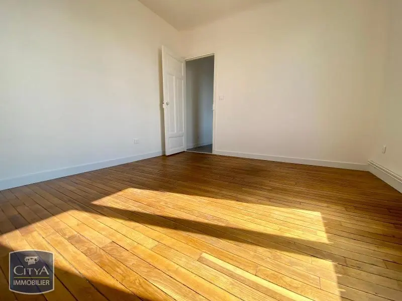 Photo 2 Appartement 1 pièce 28.47m²