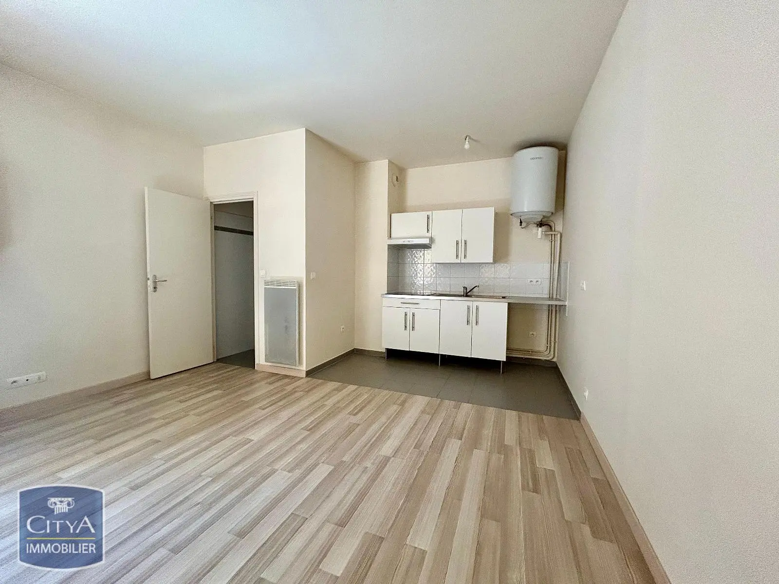 Photo 1 Appartement 1 pièce 22.45m²