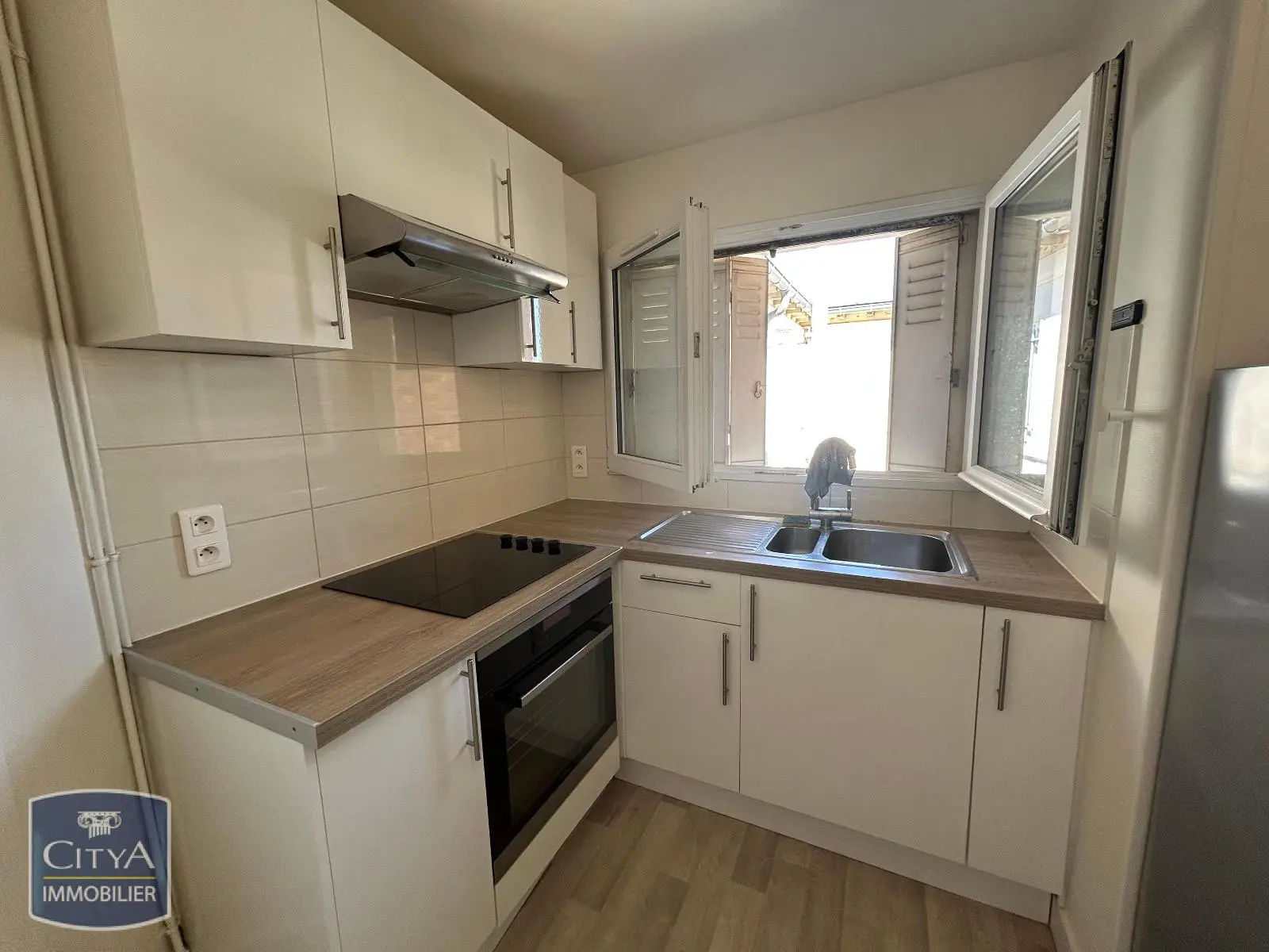 Photo 2 Appartement 1 pièce 21.42m²