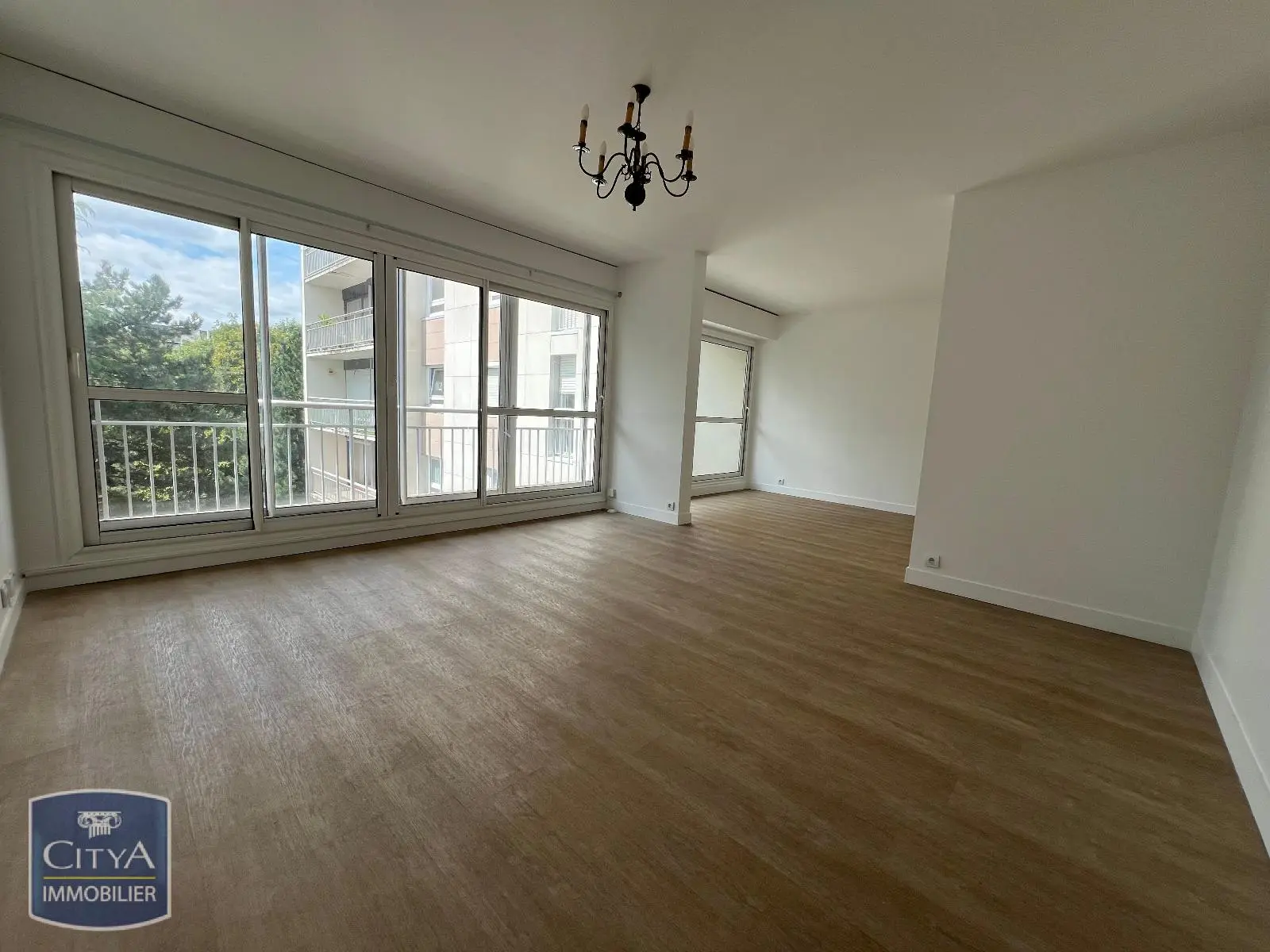 Photo 1 Appartement 4 pièces 77.9m²