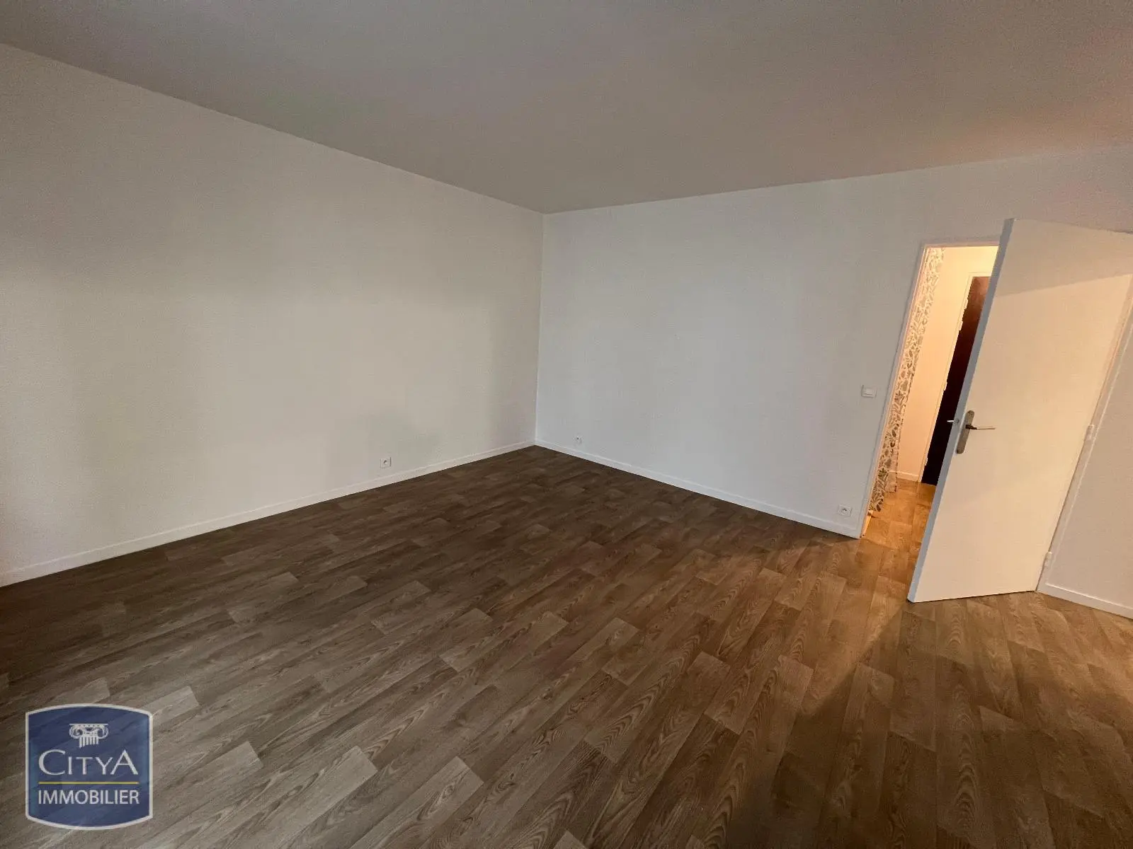 Photo 2 Appartement 1 pièce 32.73m²