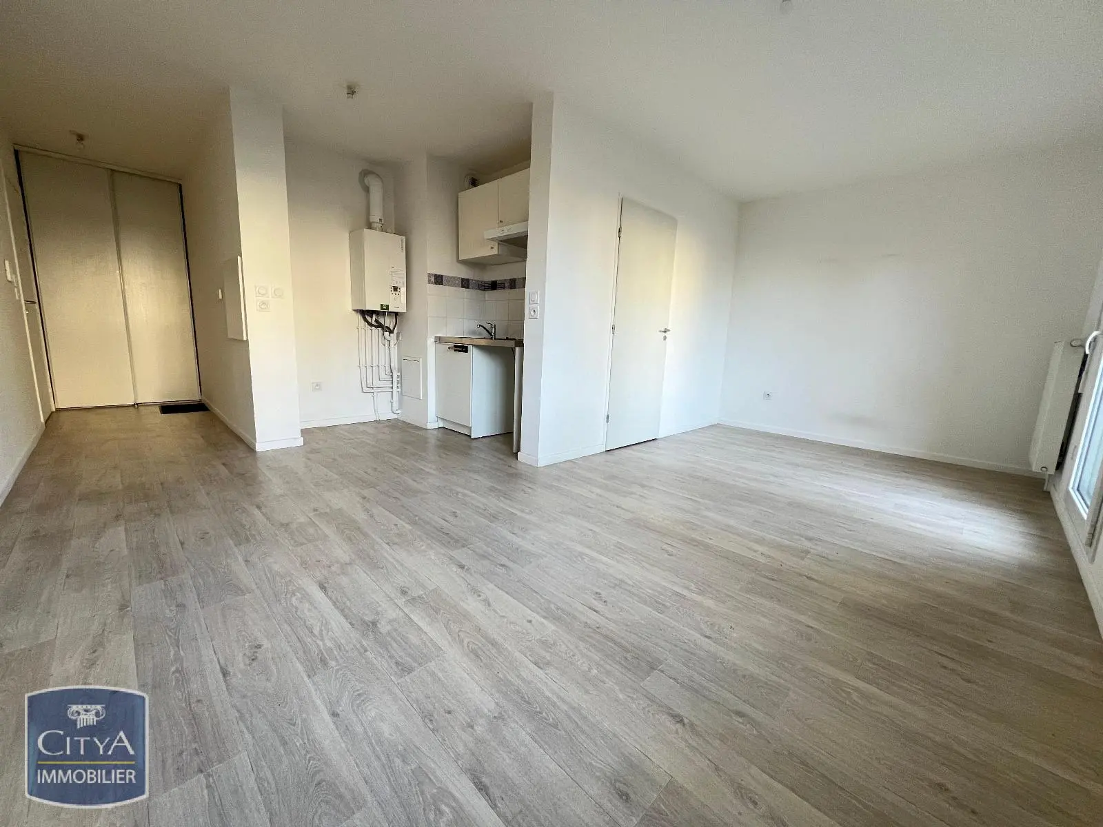 Photo 1 Appartement 1 pièce 30.3m²