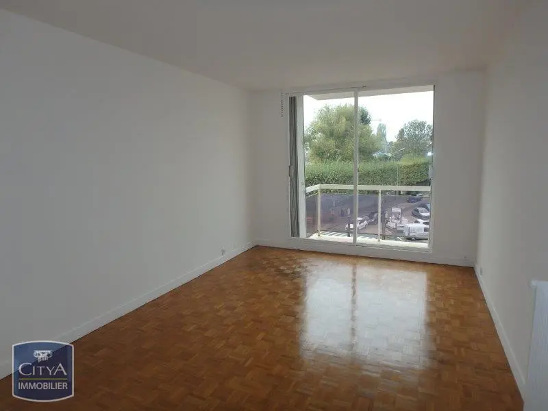Photo 1 Appartement 1 pièce 30.02m²