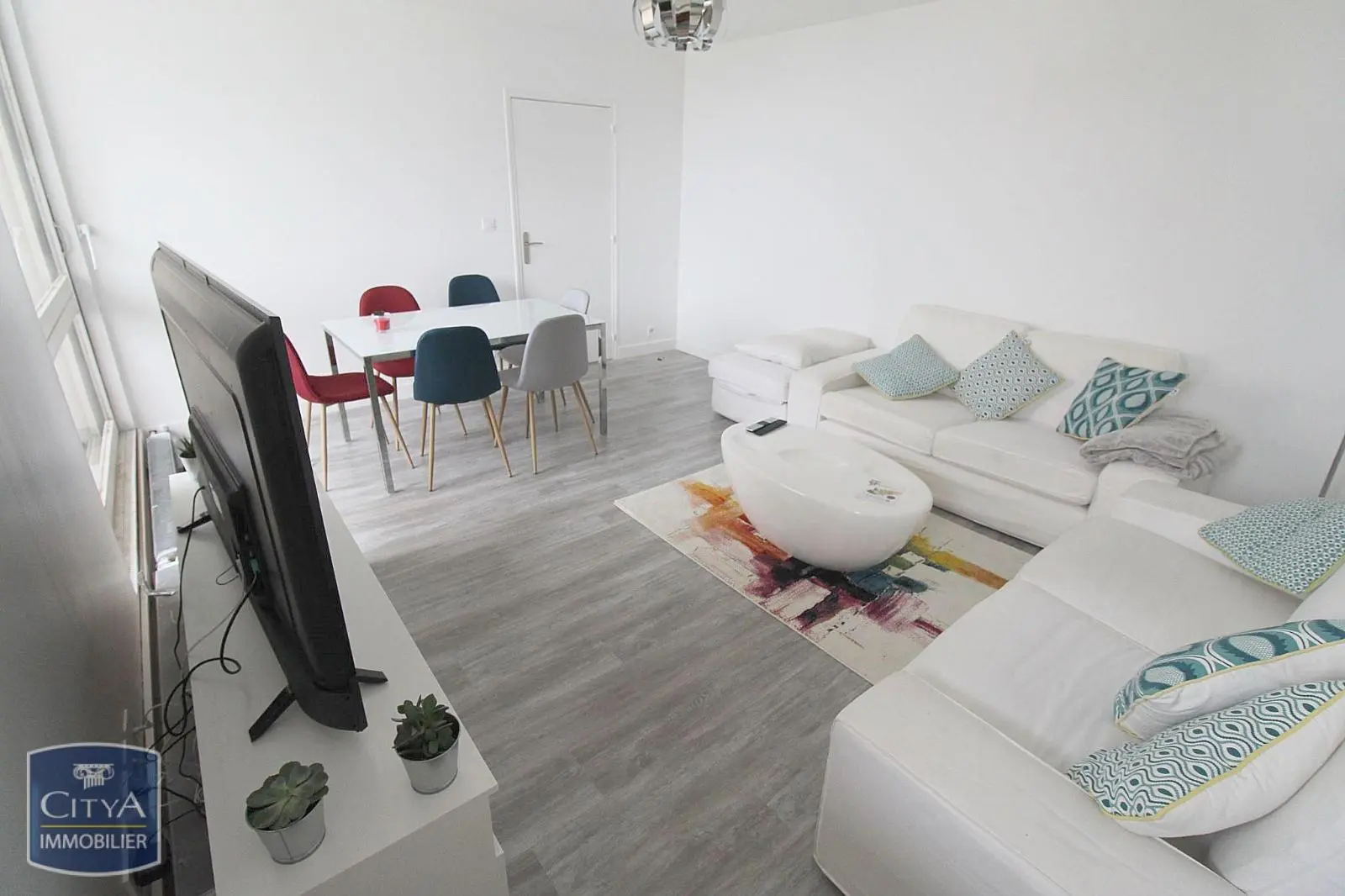 Photo 2 Appartement 1 pièce 9.25m²