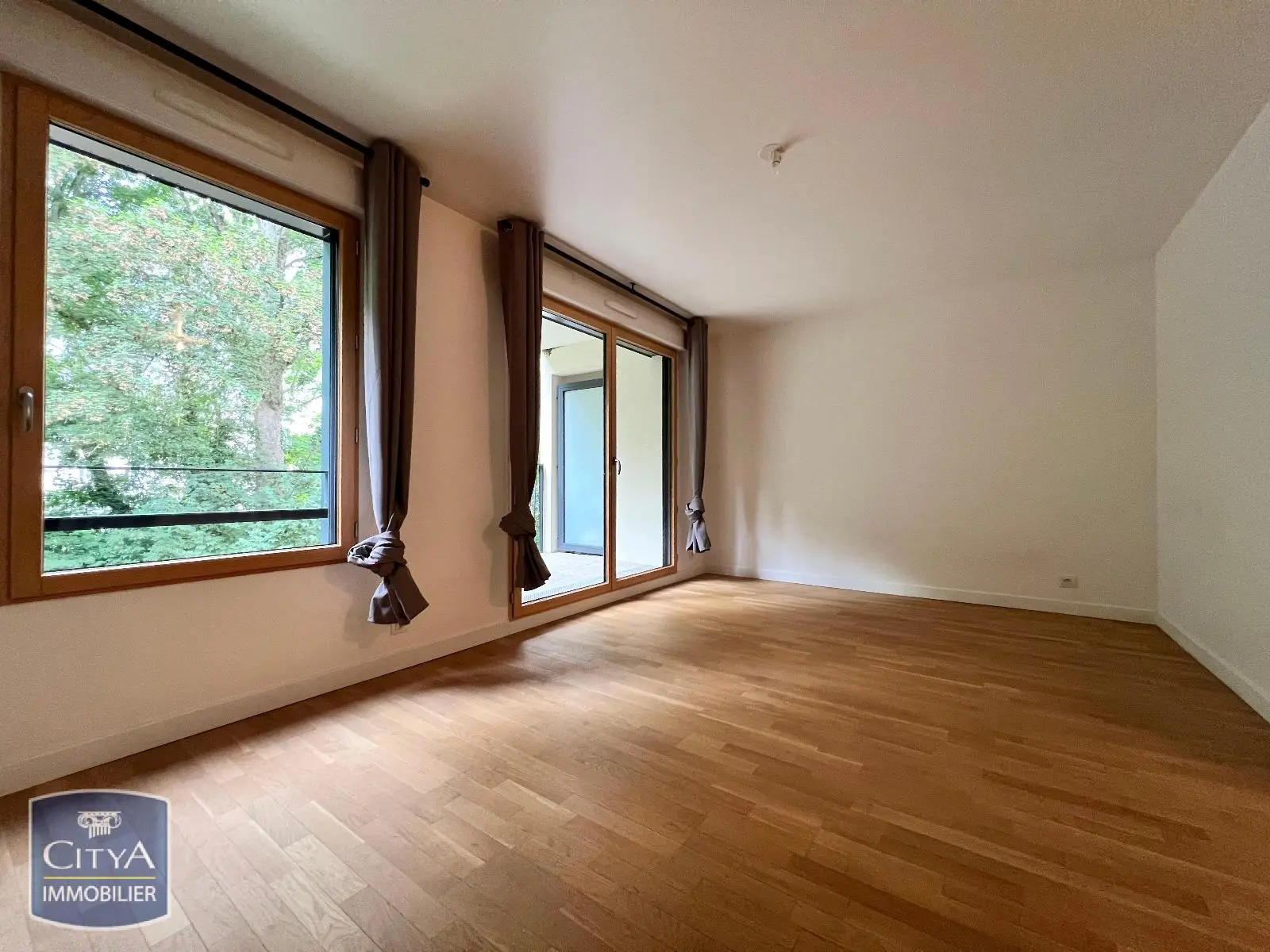 Photo 2 Appartement 1 pièce 28.51m²