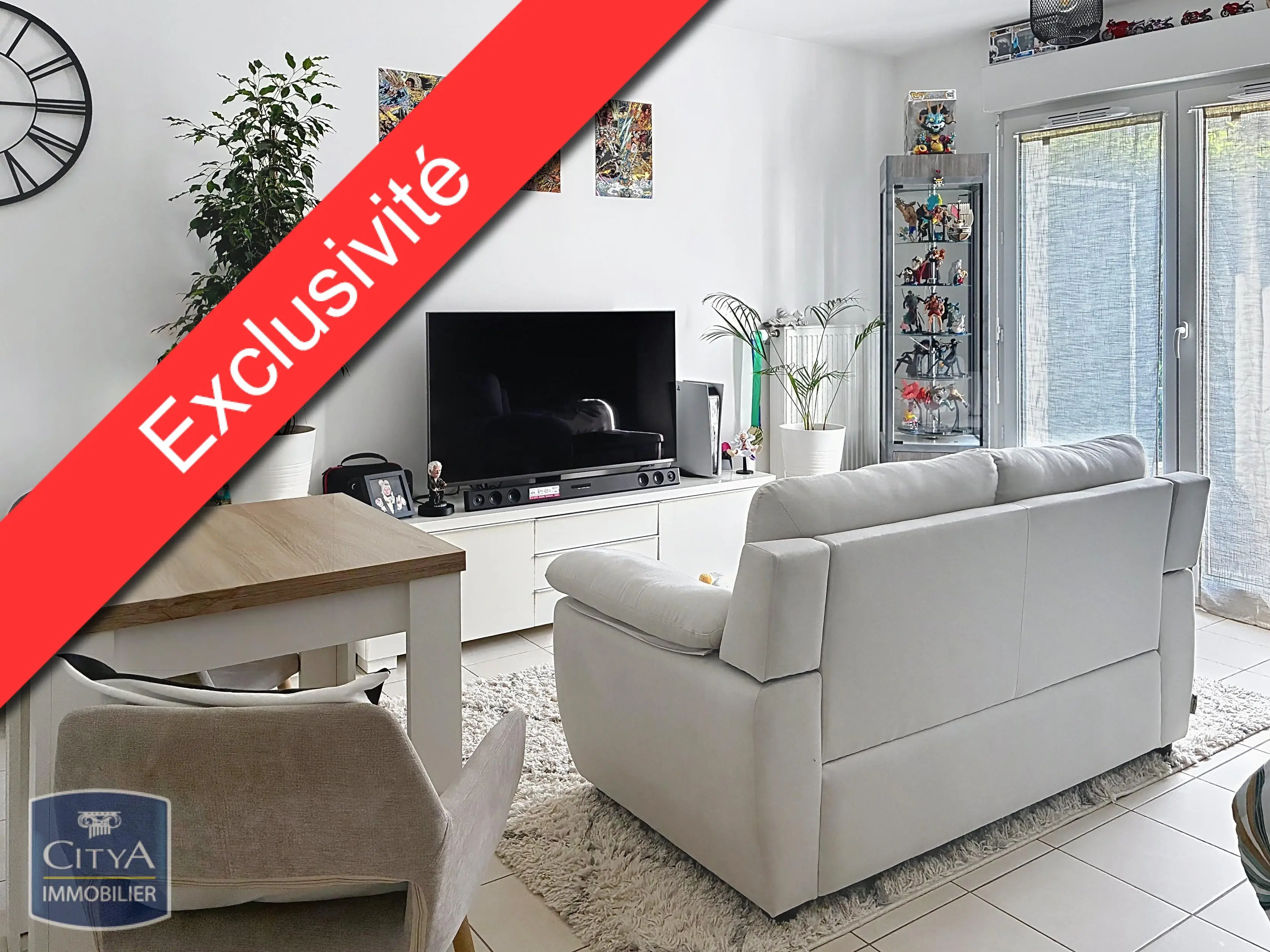 Photo 1 Appartement 1 pièce 33m²