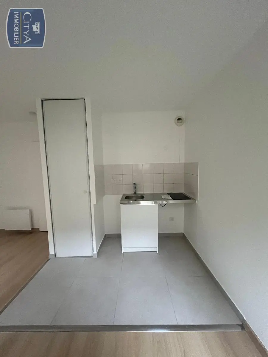 Photo 2 Appartement 1 pièce 23.26m²