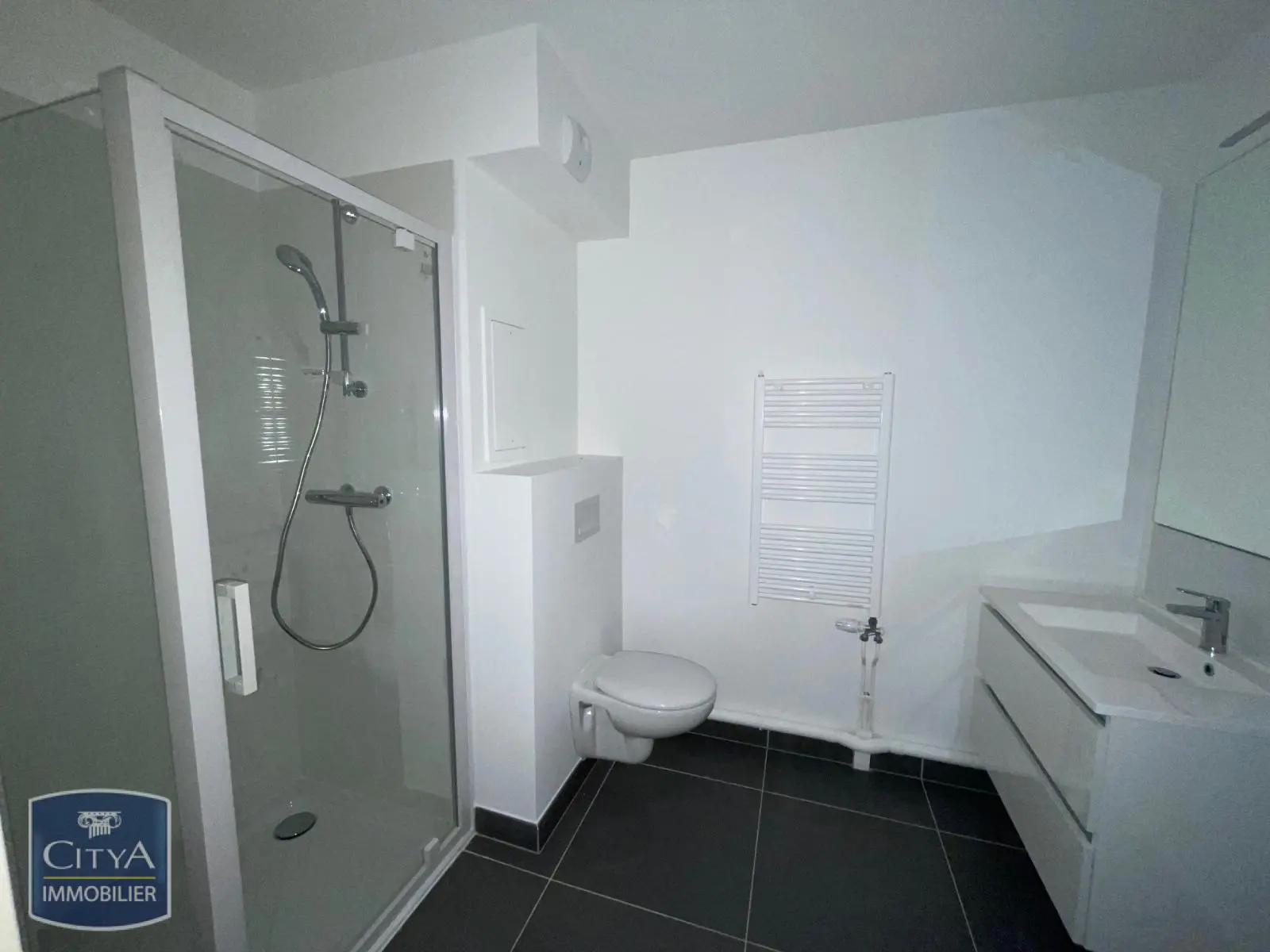 Saint-Ouen-sur-Seine (93400) Appartement 1 pièce 32.46m² photo 4