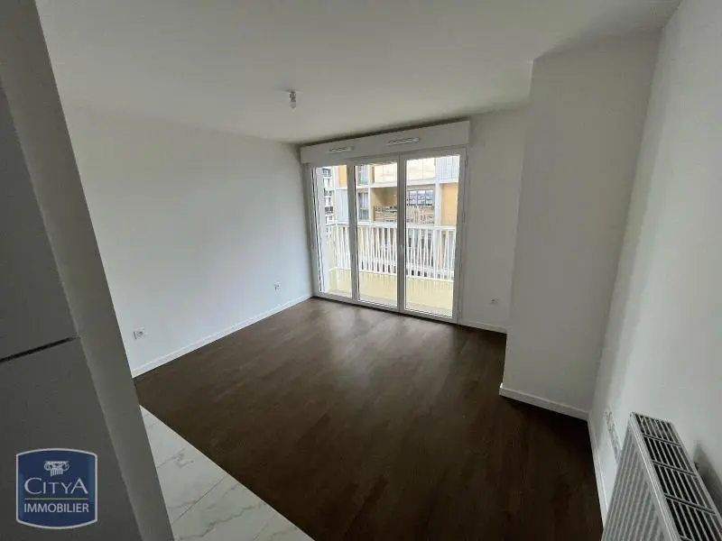 Photo 1 Appartement 1 pièce 23.6m²