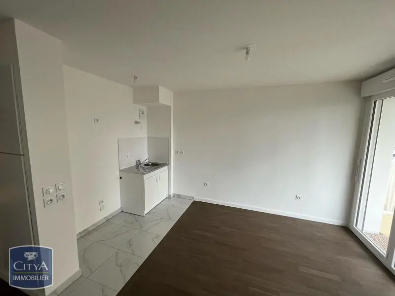 Photo 2 Appartement 1 pièce 23.6m²