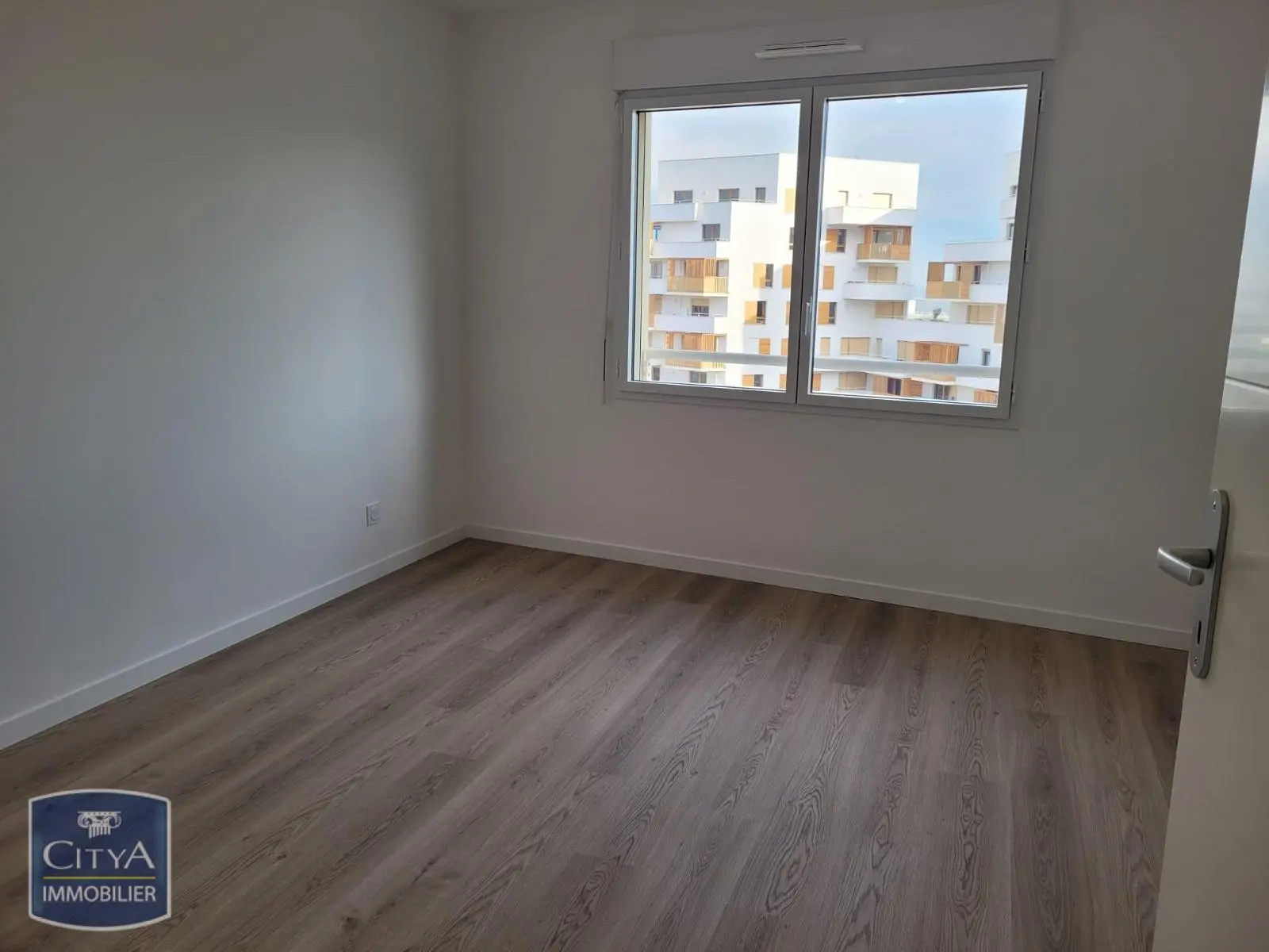 Noisy-le-Grand (93160) Appartement 2 pièces 40m² photo 3