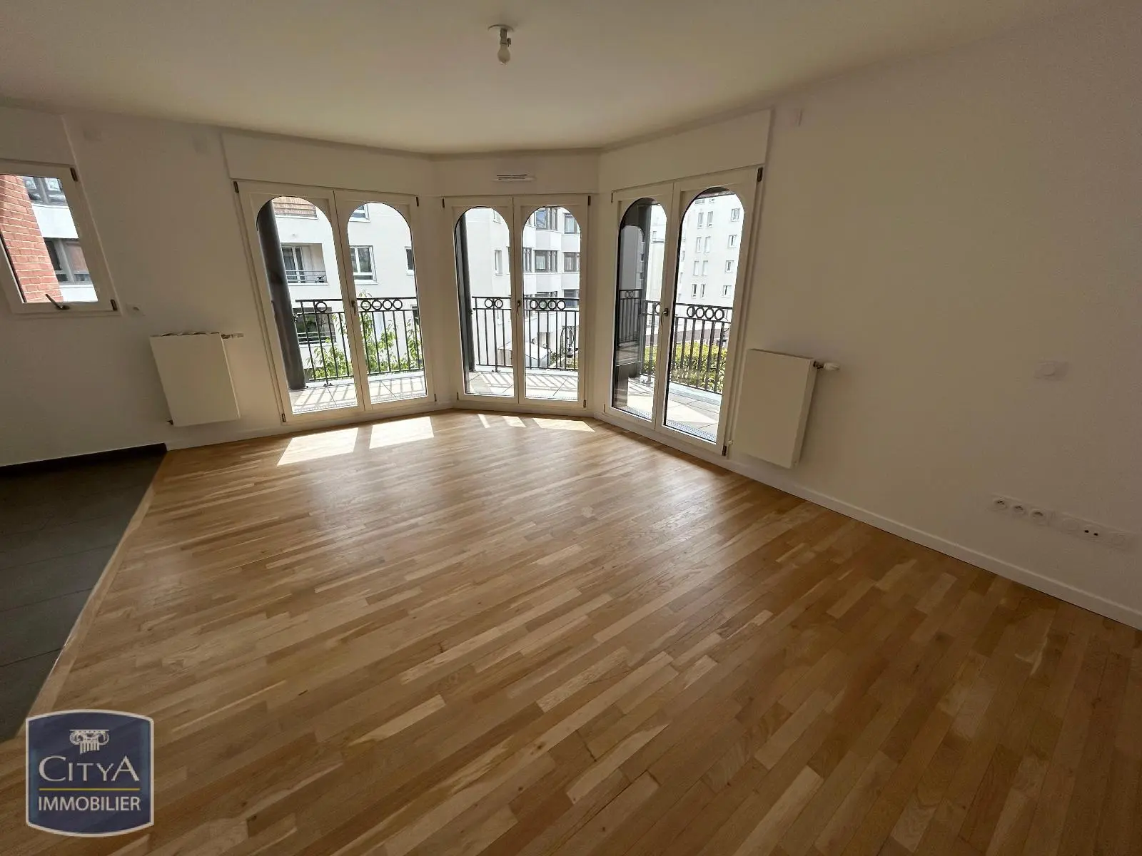 Puteaux (92800) Appartement 4 pièces 81.7m² photo 2