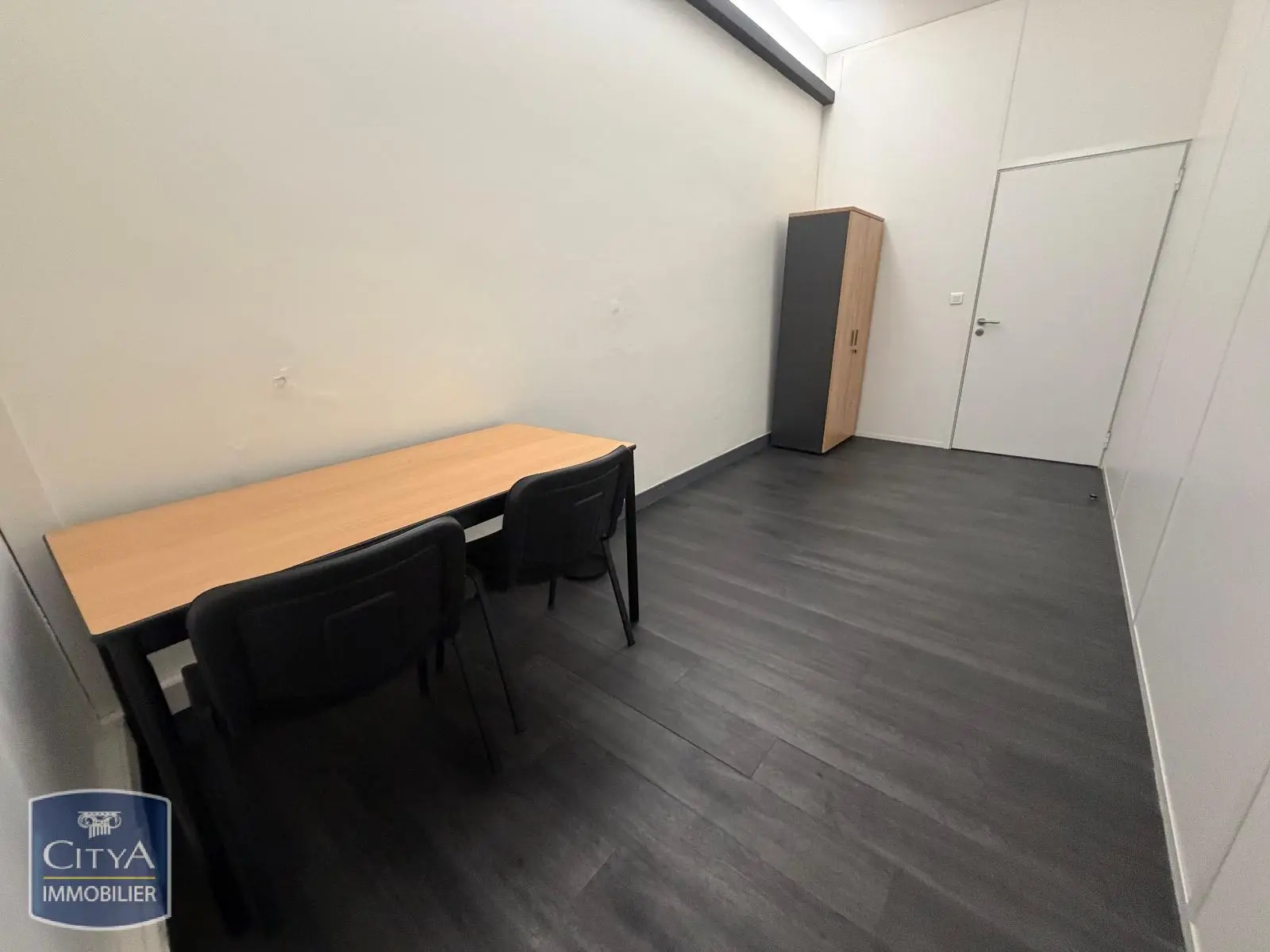 Photo 14 Local Commercial