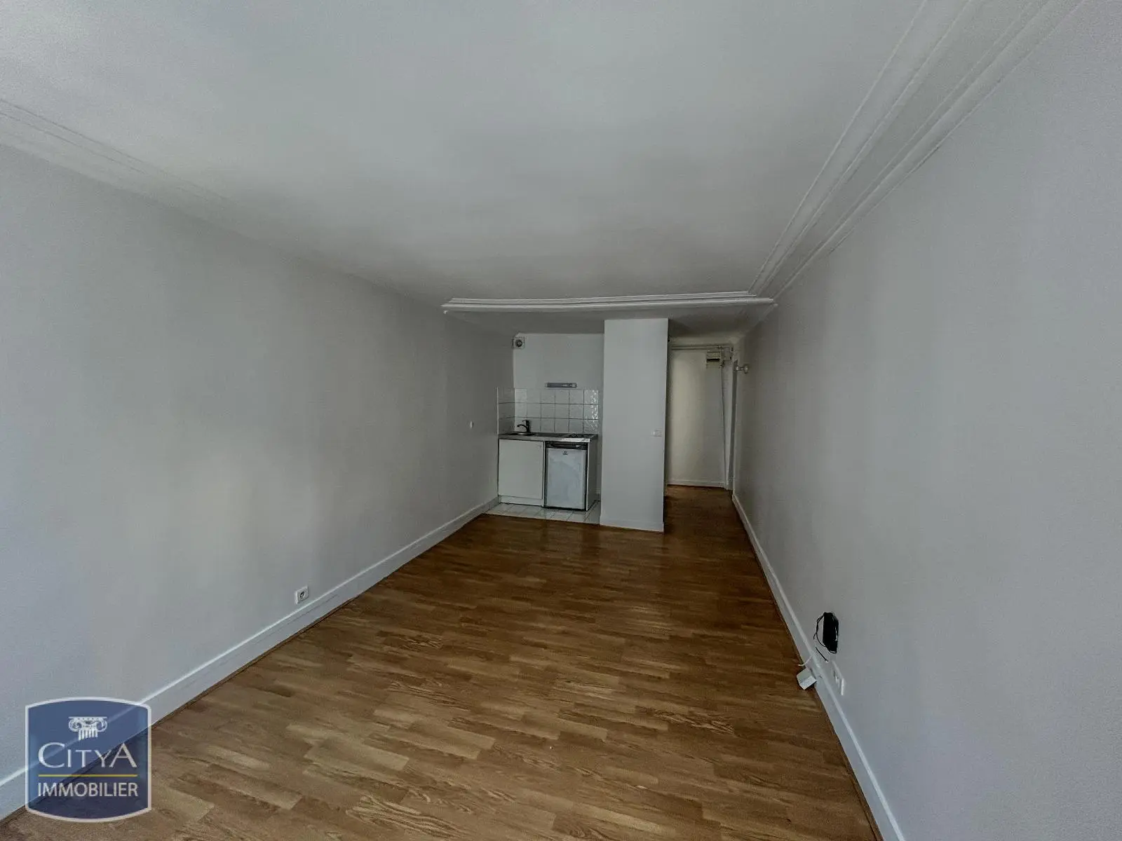 Photo 2 Appartement 1 pièce 21.93m²