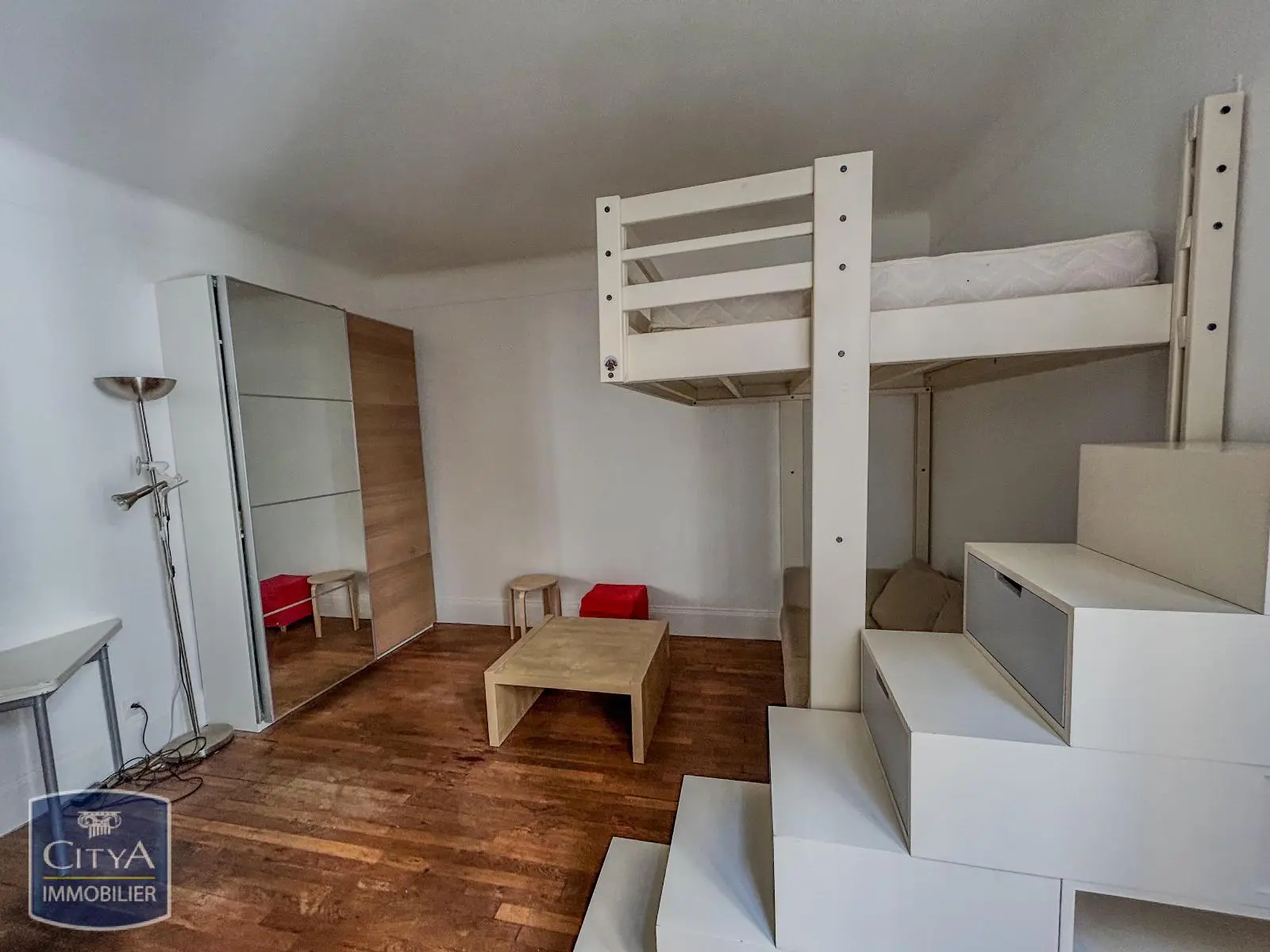 Photo 2 Appartement 1 pièce 24.5m²