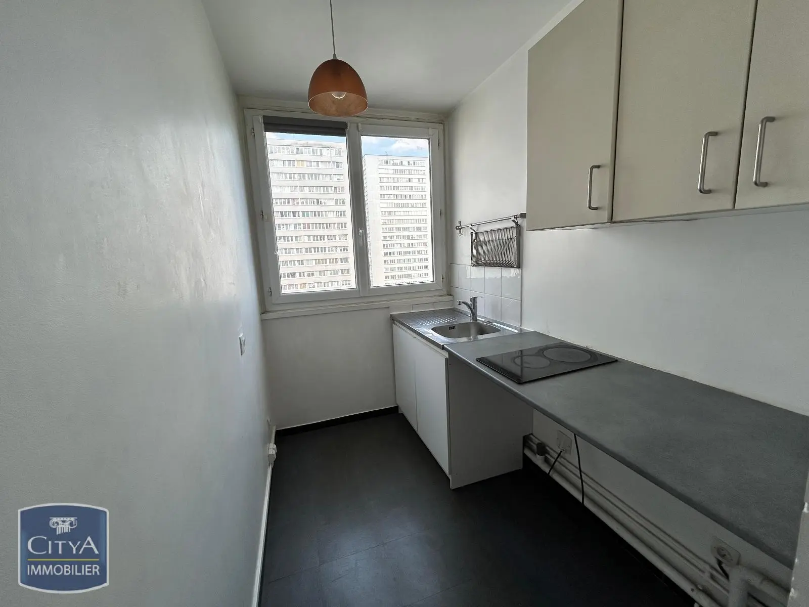 Photo 2 Appartement 1 pièce 28.59m²