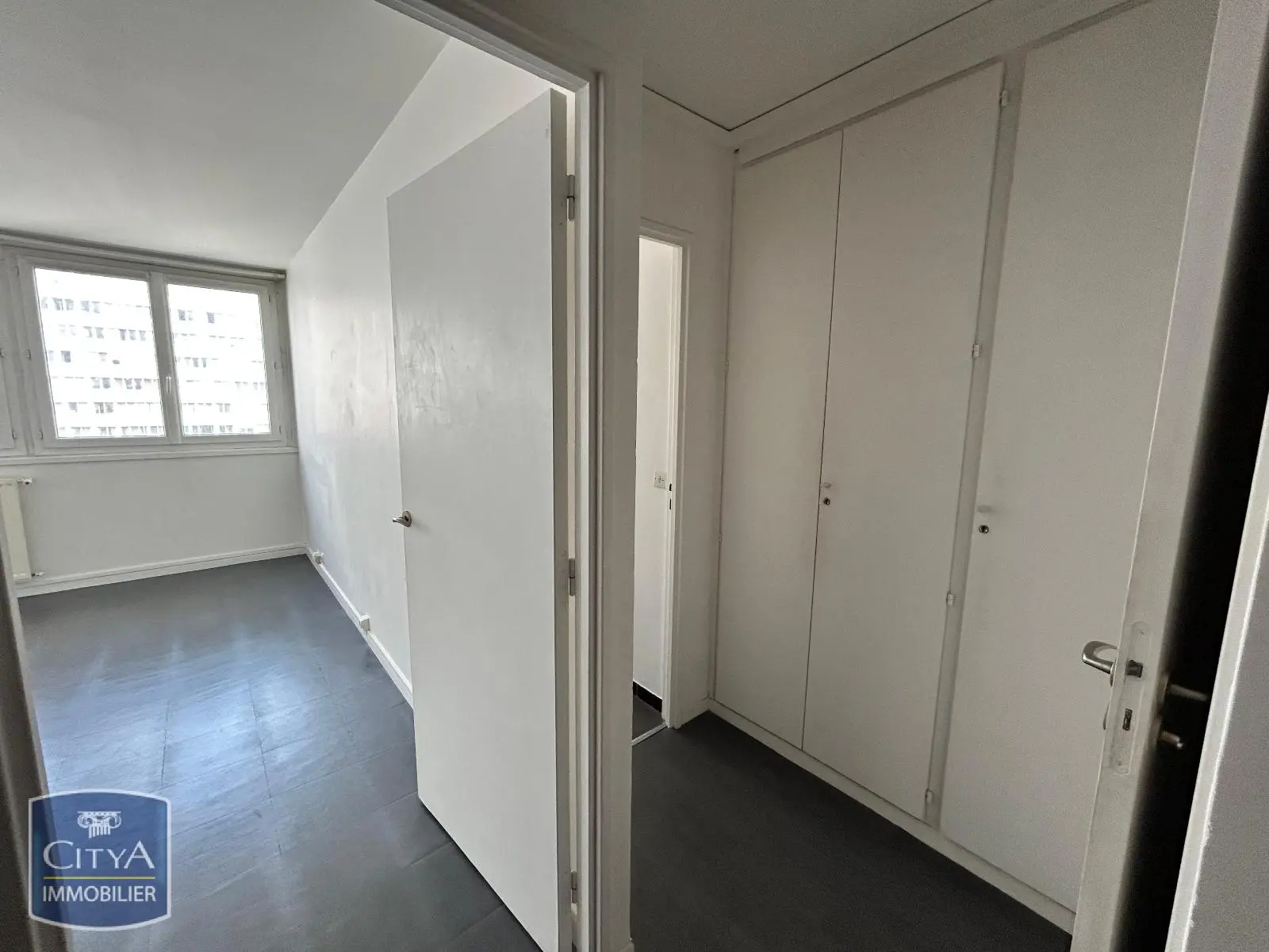 Photo 3 Appartement 1 pièce 28.59m²