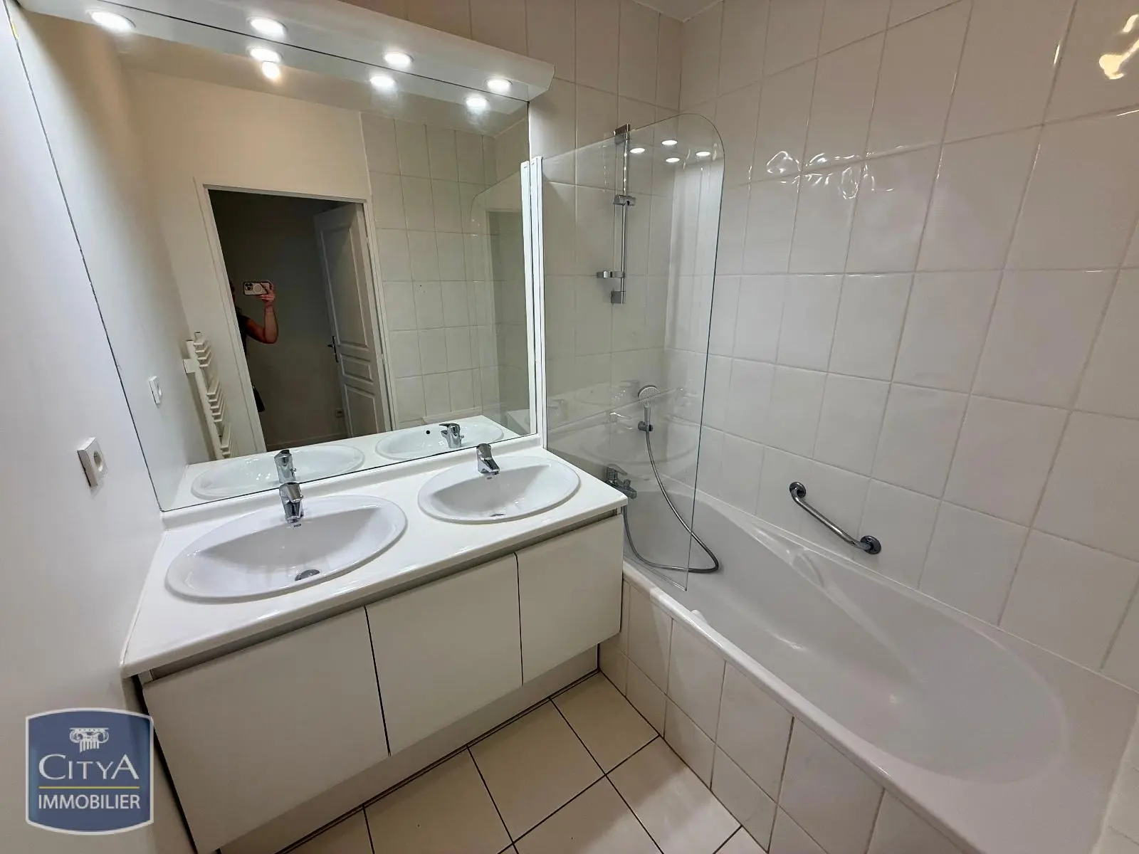 Photo 11 Appartement 4 pièces 99.83m²