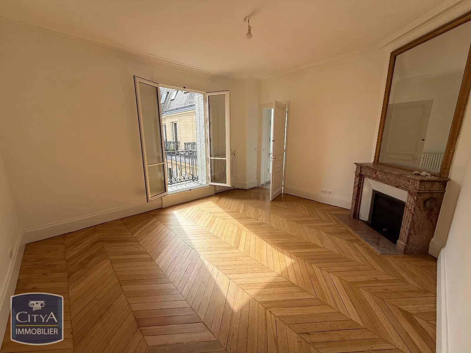 Photo 9 Appartement 6 pièces 211.71m²