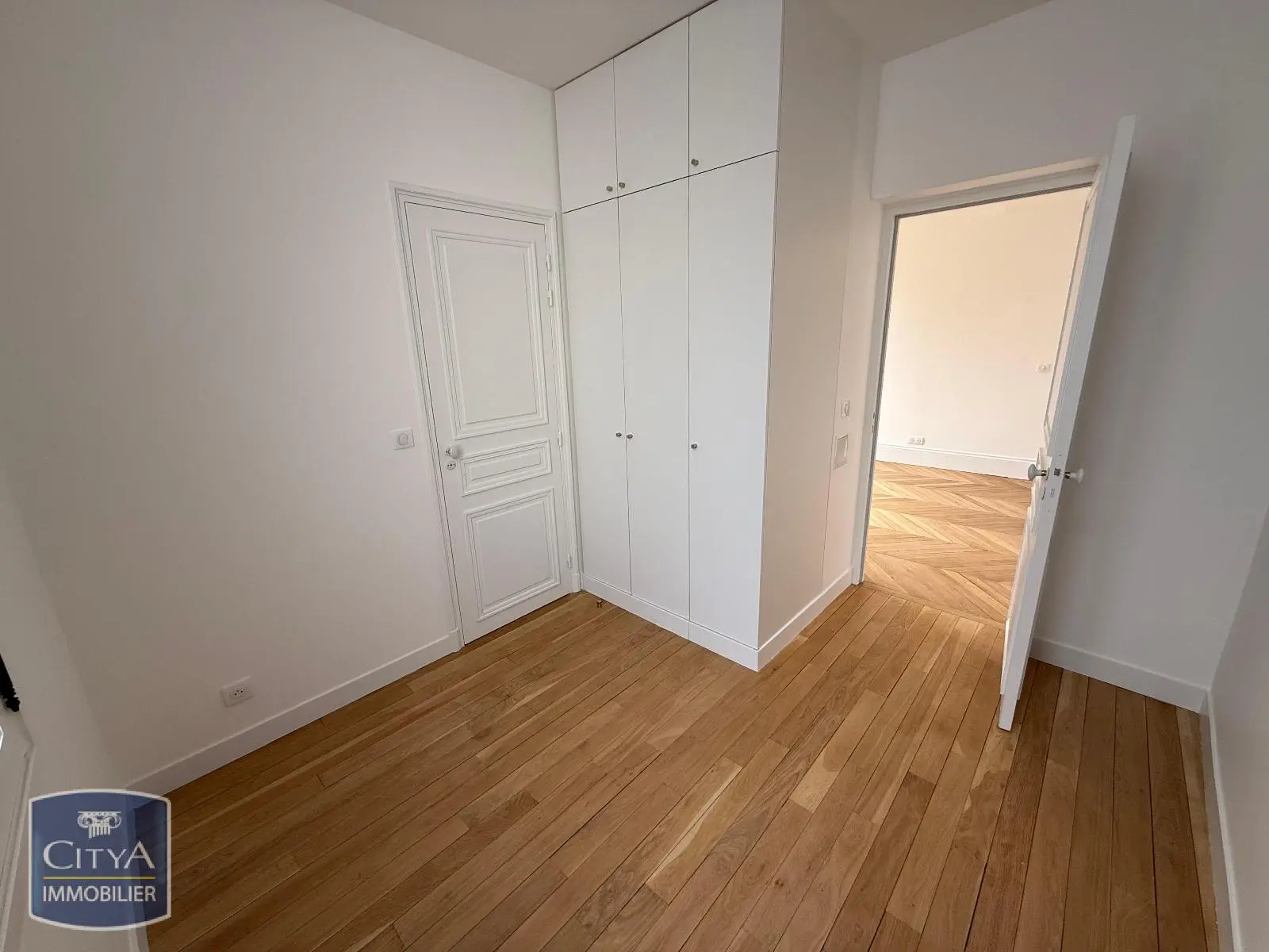 Photo 12 Appartement 6 pièces 211.71m²