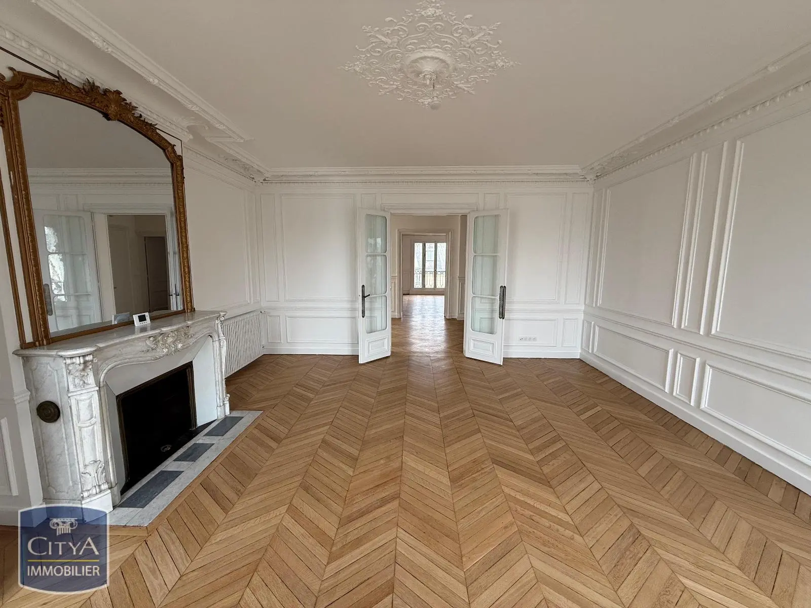 Photo 3 Appartement 6 pièces 211.71m²