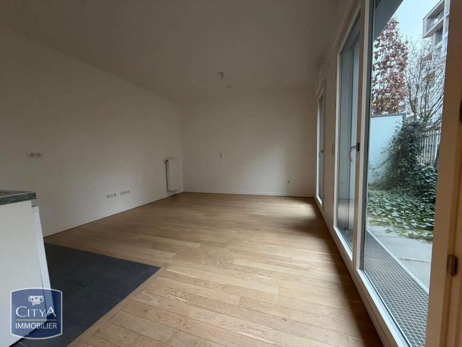 Photo 2 Appartement 1 pièce 32.81m²