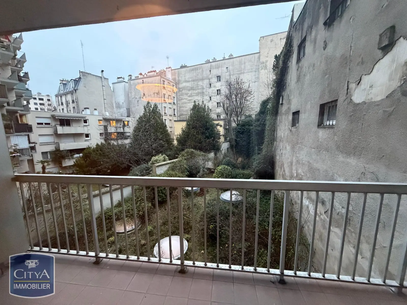 Photo 1 Appartement 1 pièce 28.11m²