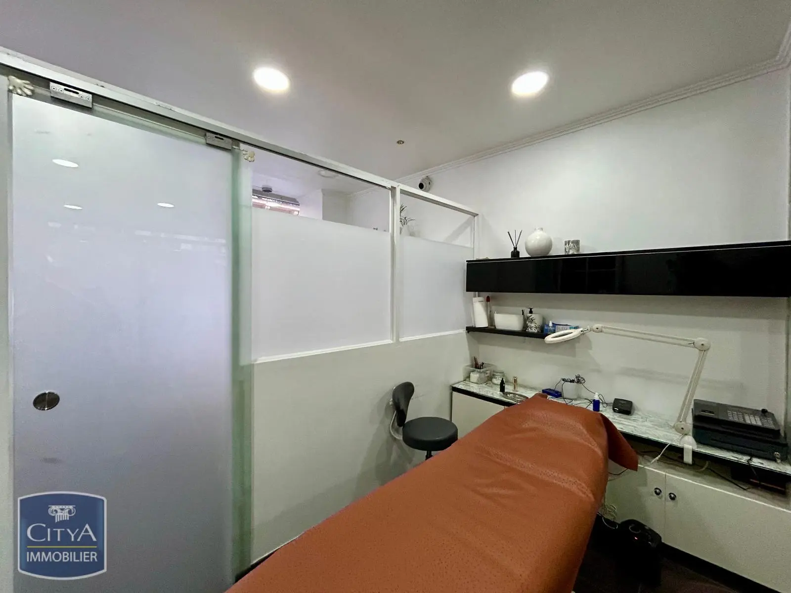 Photo 4 Local Commercial