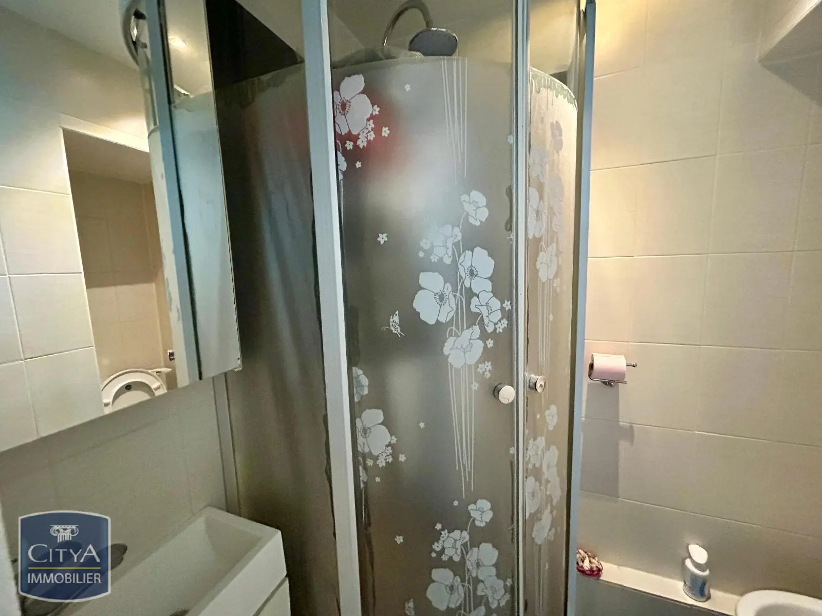 Photo 9 Local Commercial