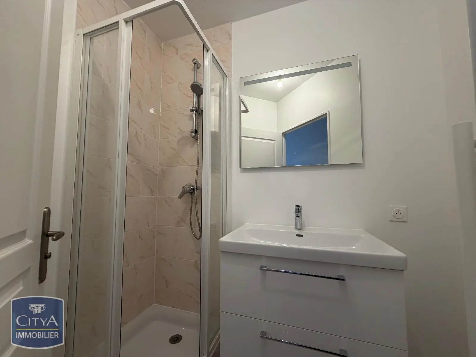 Photo 8 Appartement 5 pièces 117.81m²