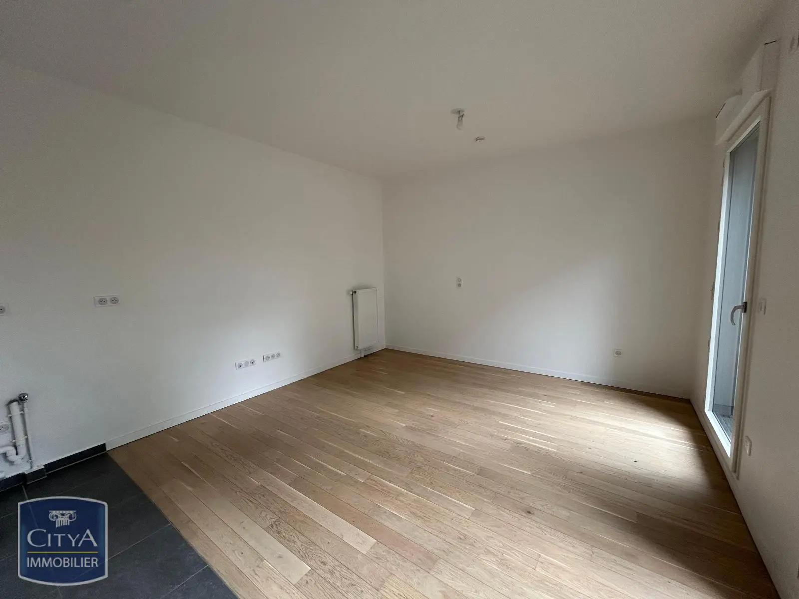 Photo 2 Appartement 1 pièce 32.81m²