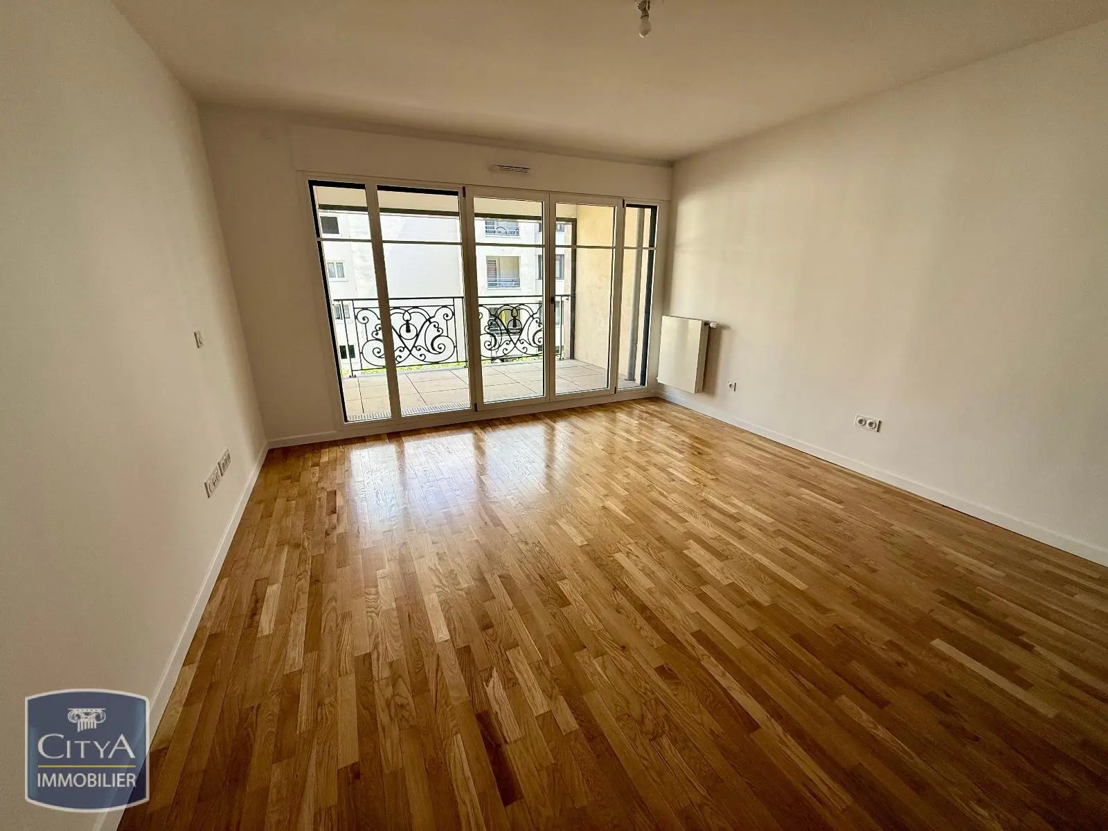 Puteaux (92800) Appartement 4 pièces 78.95m² photo 3