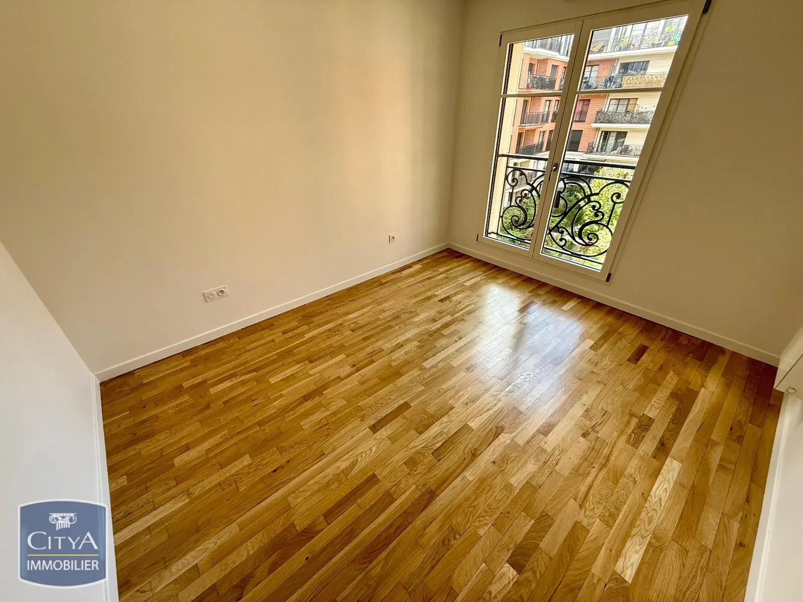 Puteaux (92800) Appartement 4 pièces 78.95m² photo 9
