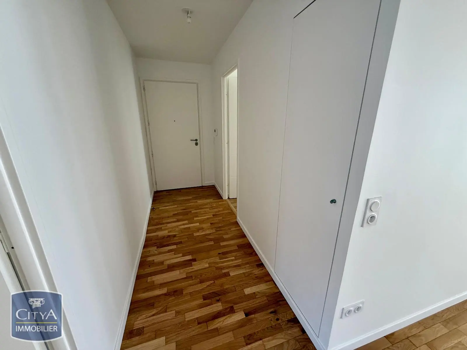 Puteaux (92800) Appartement 4 pièces 78.95m² photo 8