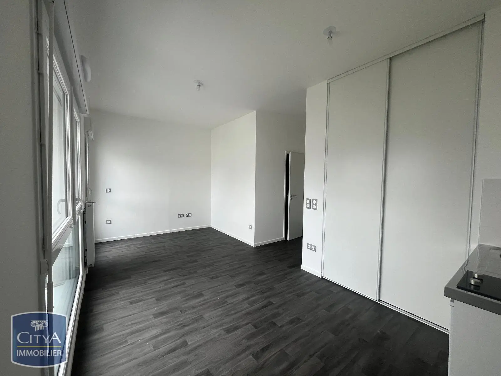 Photo 2 Appartement 1 pièce 26.46m²
