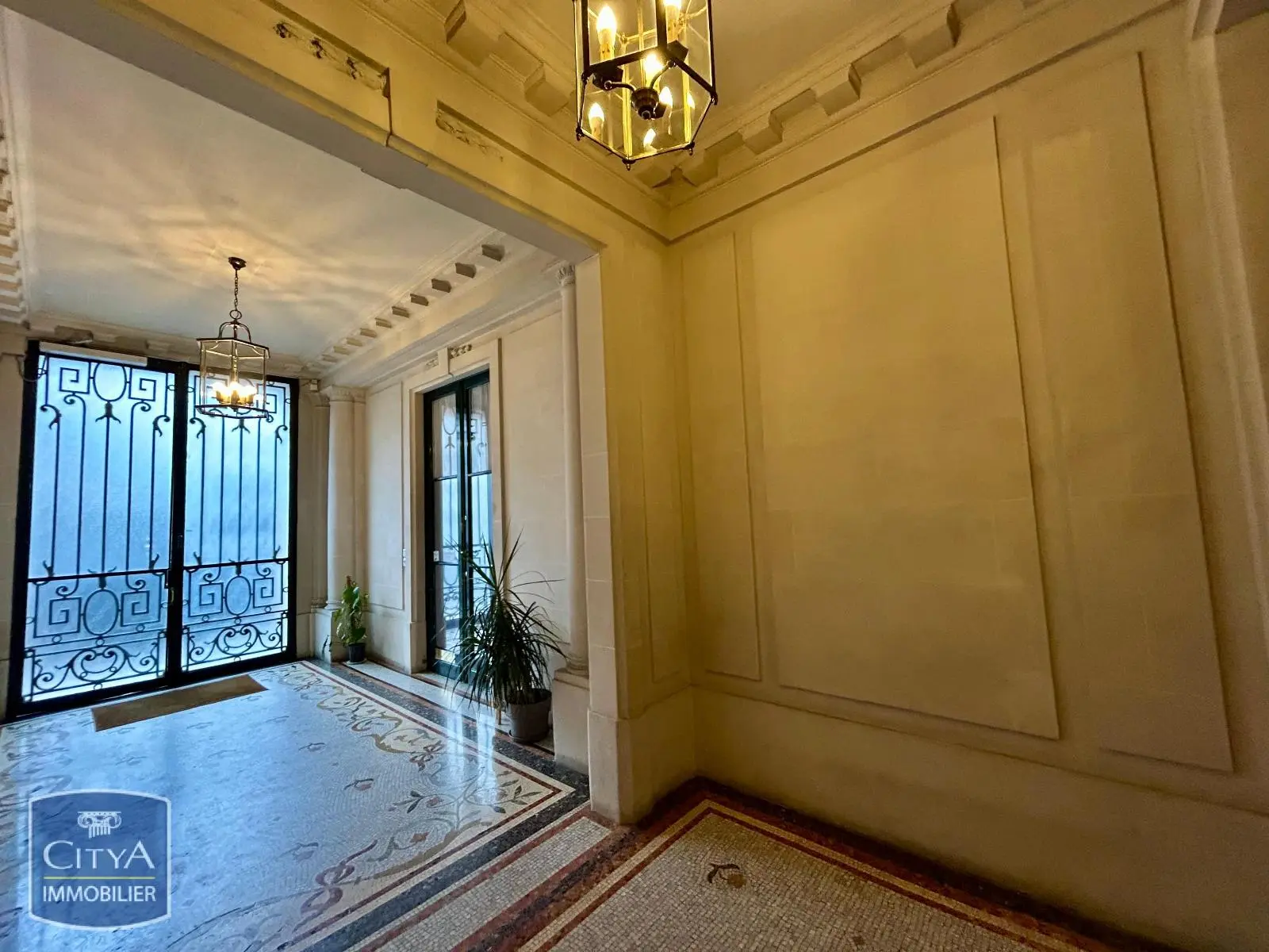 Photo 2 Appartement 5 pièces 137.68m²