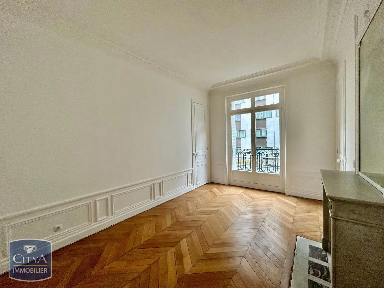 Photo 10 Appartement 5 pièces 137.68m²