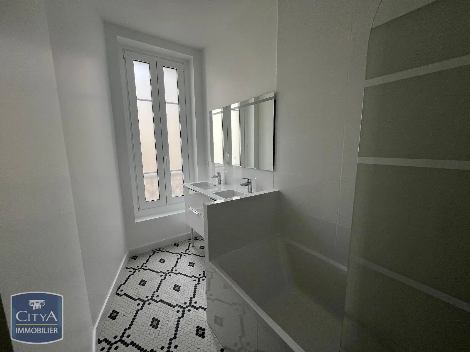 Photo 11 Appartement 4 pièces 91.74m²