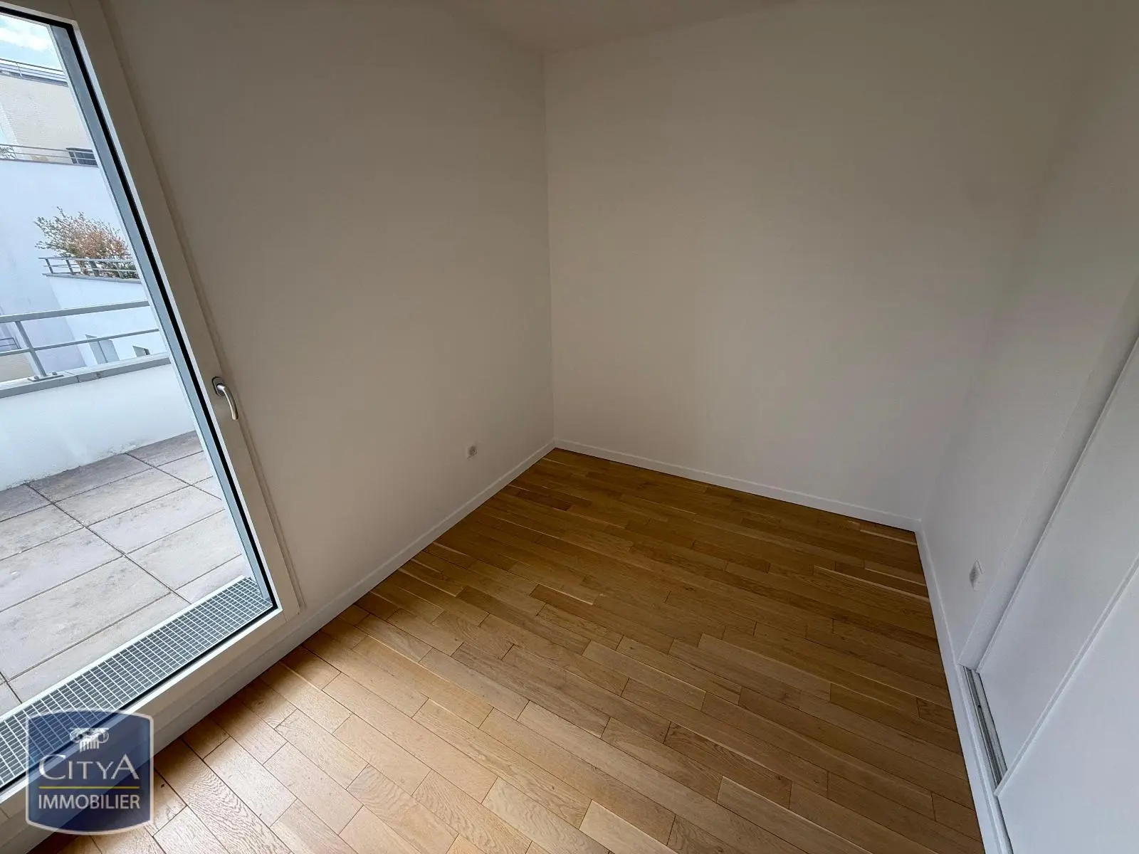Rueil-Malmaison (92500) Appartement 5 pièces 108.52m² photo 2