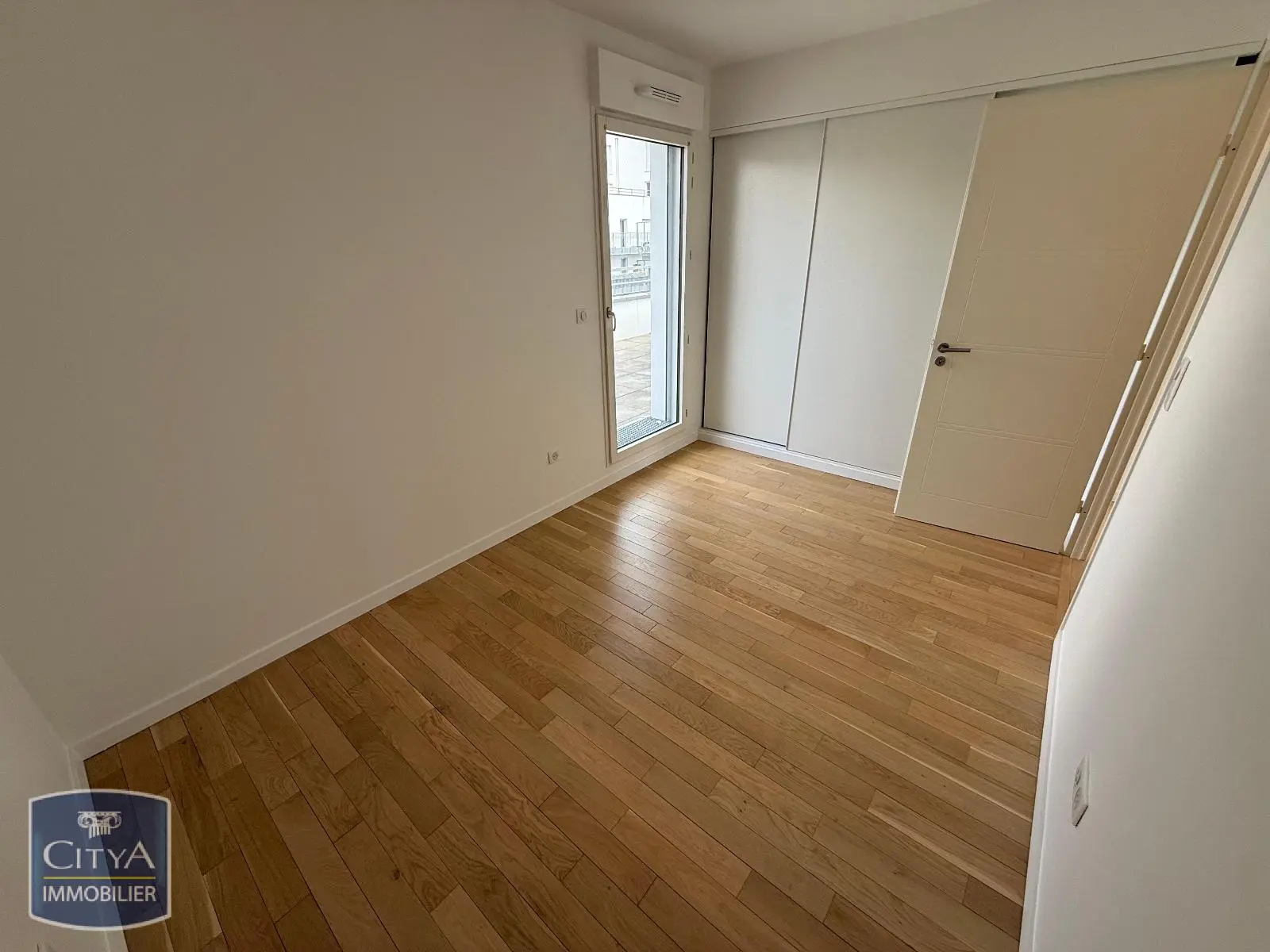 Rueil-Malmaison (92500) Appartement 5 pièces 108.52m² photo 3