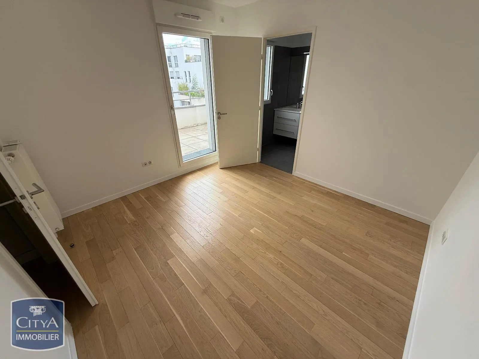 Rueil-Malmaison (92500) Appartement 5 pièces 108.52m² photo 4