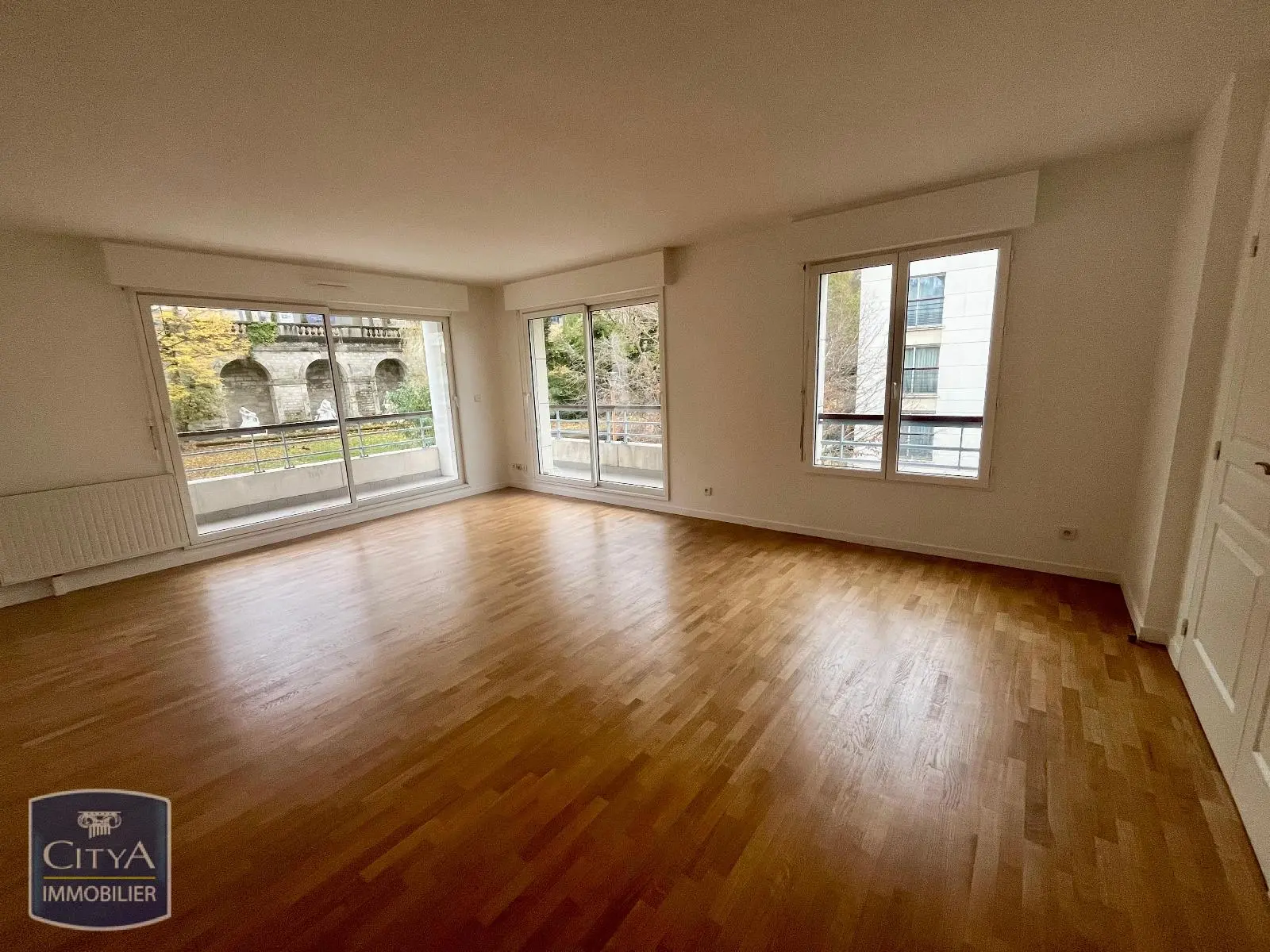 Photo 3 Appartement 5 pièces 111.76m²