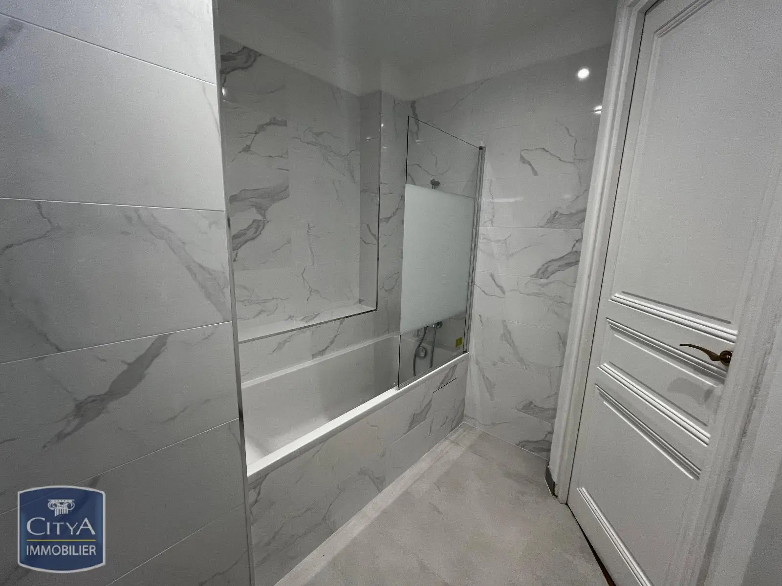 Photo 15 Appartement 6 pièces 170.34m²