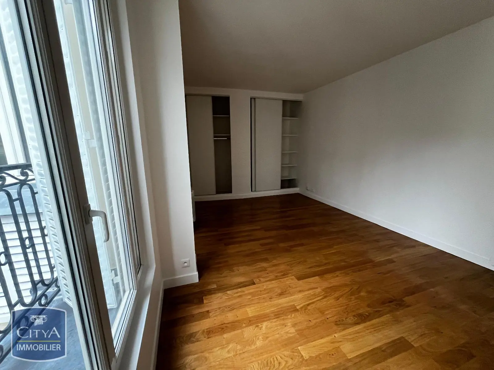 Photo 2 Appartement 1 pièce 32.28m²