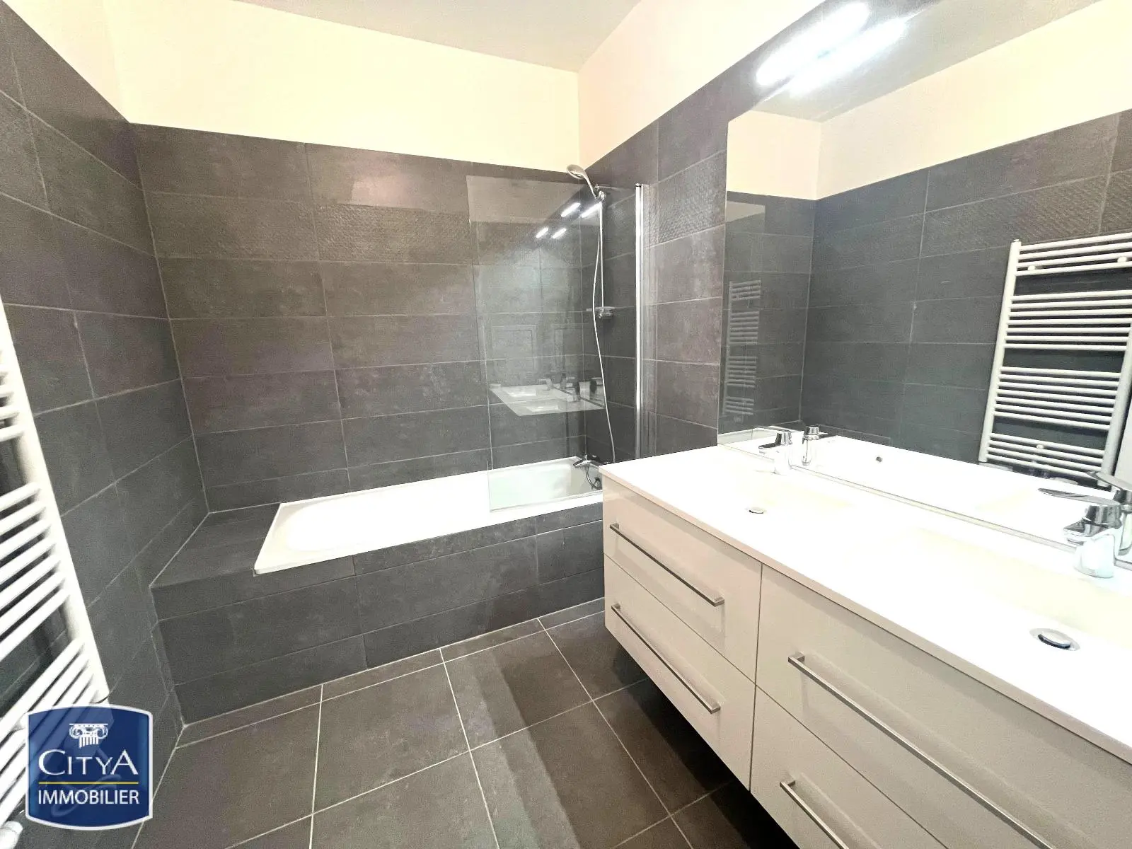 Photo 7 Appartement 4 pièces 107.99m²